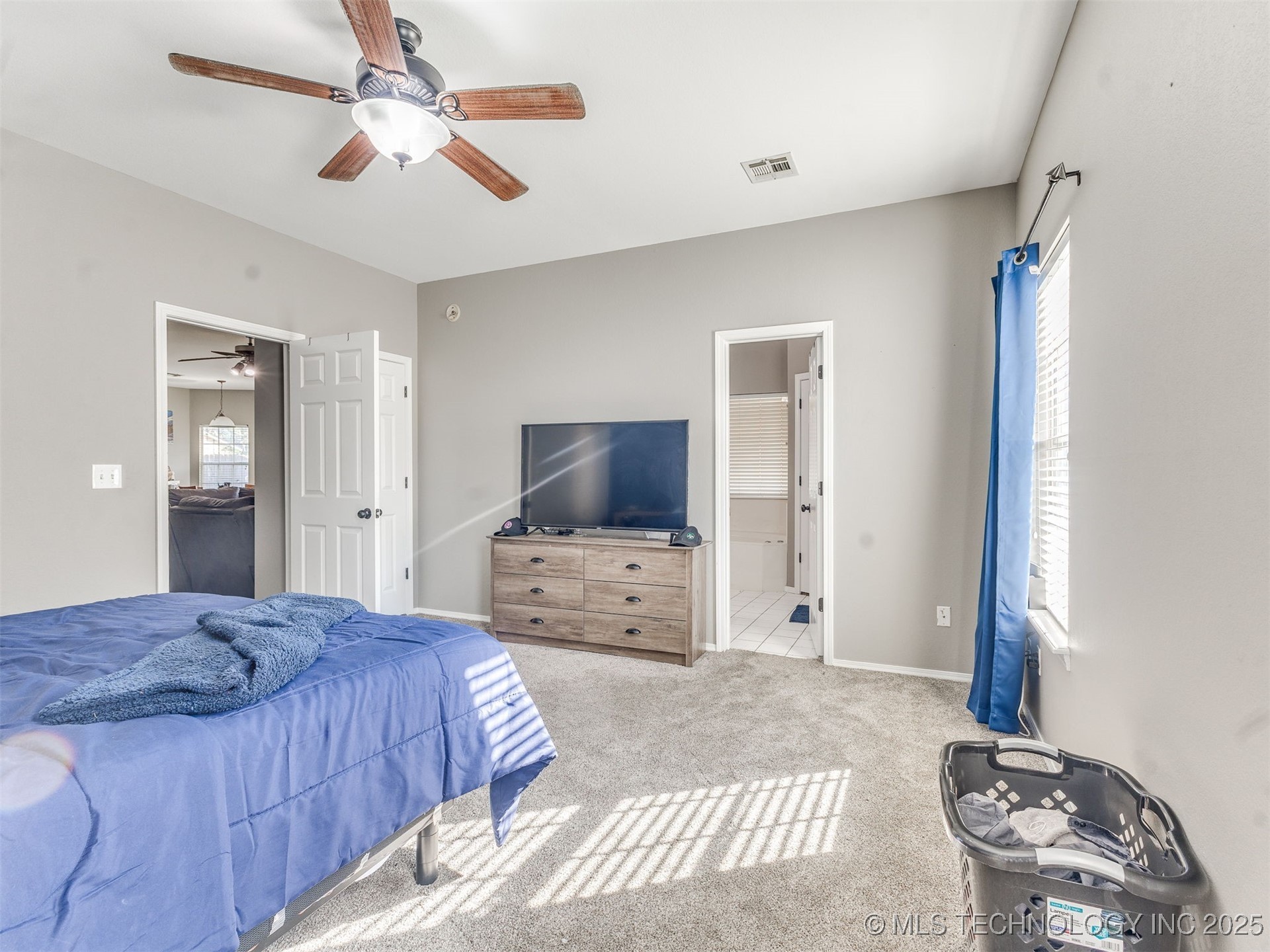 2909 W Oakland Street Property Photo 20