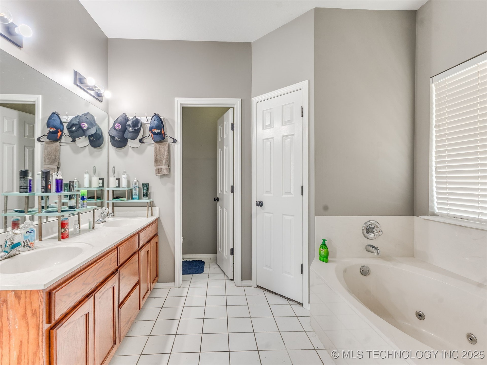 2909 W Oakland Street Property Photo 22