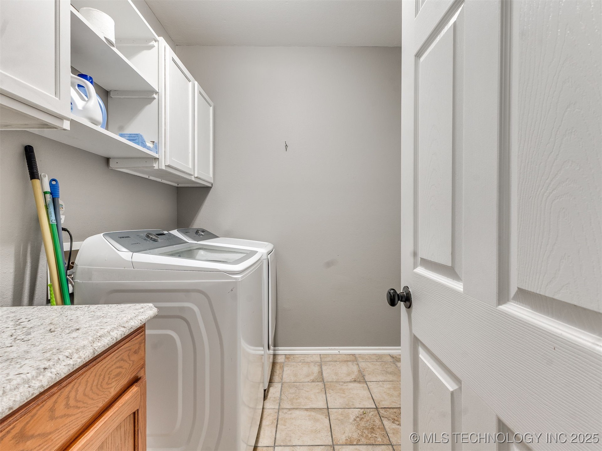 2909 W Oakland Street Property Photo 25