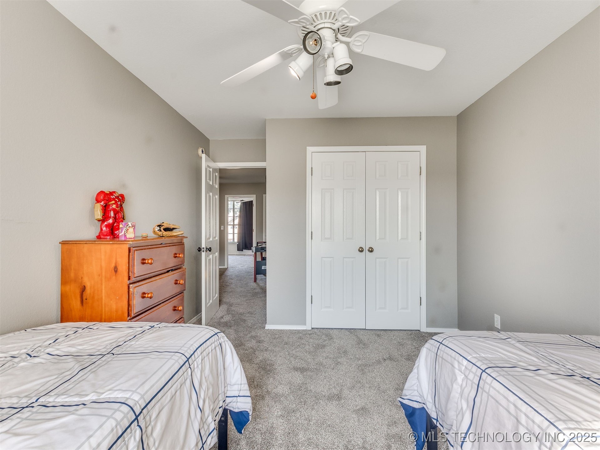 2909 W Oakland Street Property Photo 30