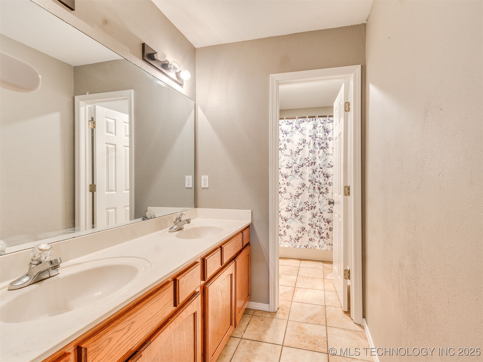 2909 W Oakland Street Property Photo 31