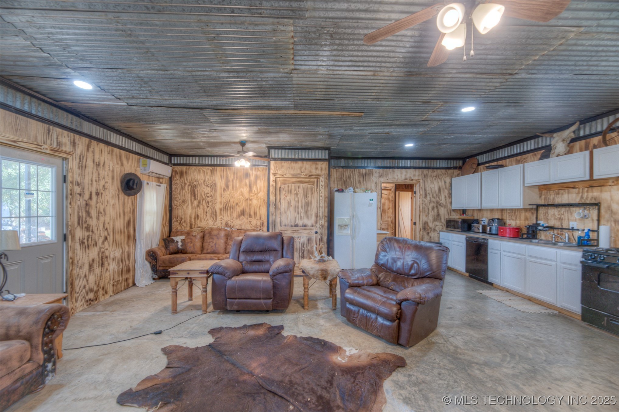 13470 N 150 Road Property Photo 25