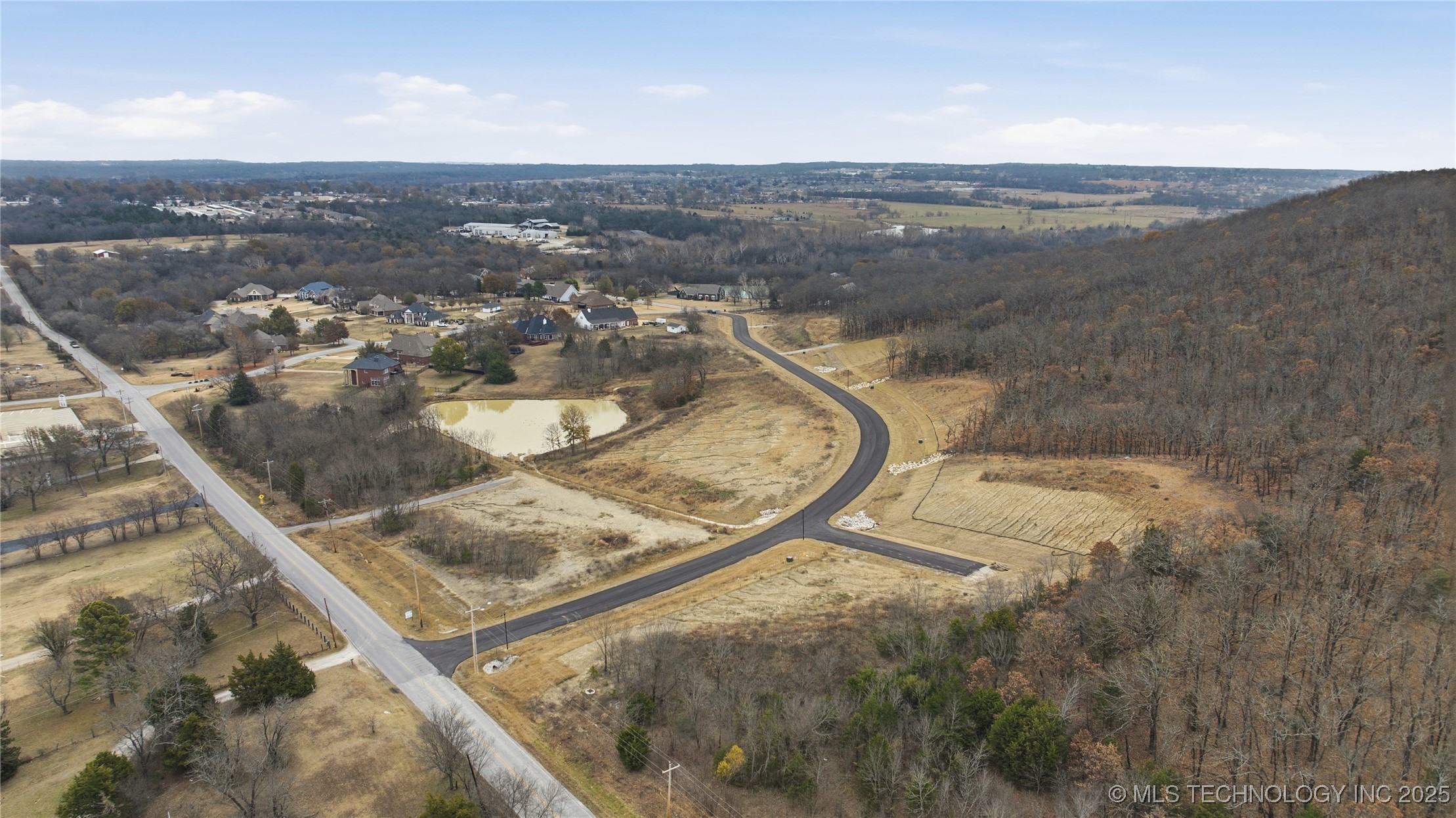 4232 S 143rd West Avenue Property Photo 3
