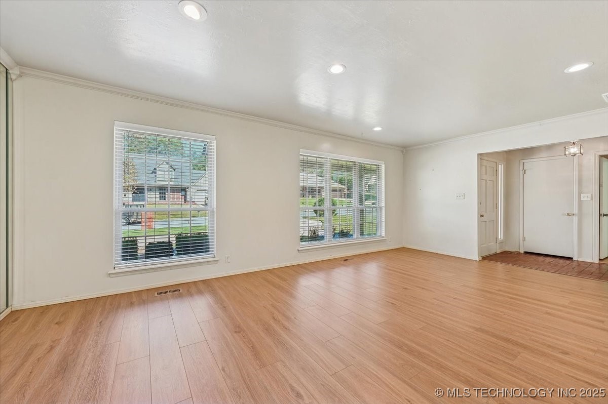 3620 E 70th Place Property Photo 7