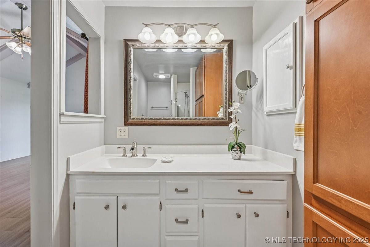 3620 E 70th Place Property Photo 18