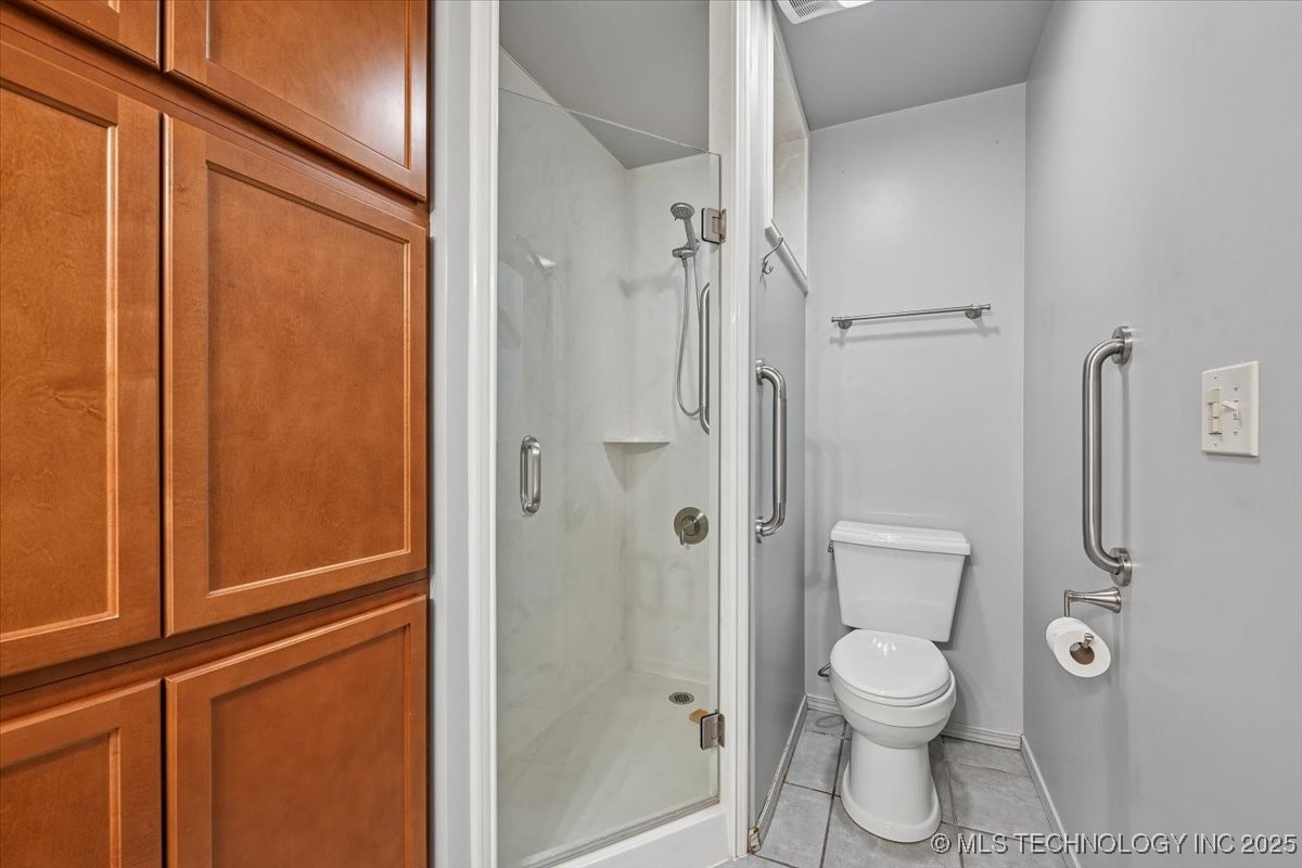 3620 E 70th Place Property Photo 19