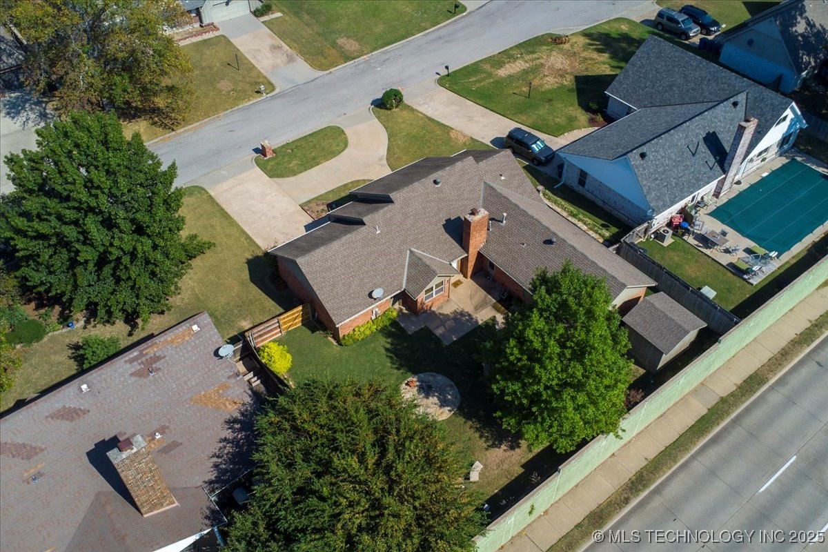 3620 E 70th Place Property Photo 38