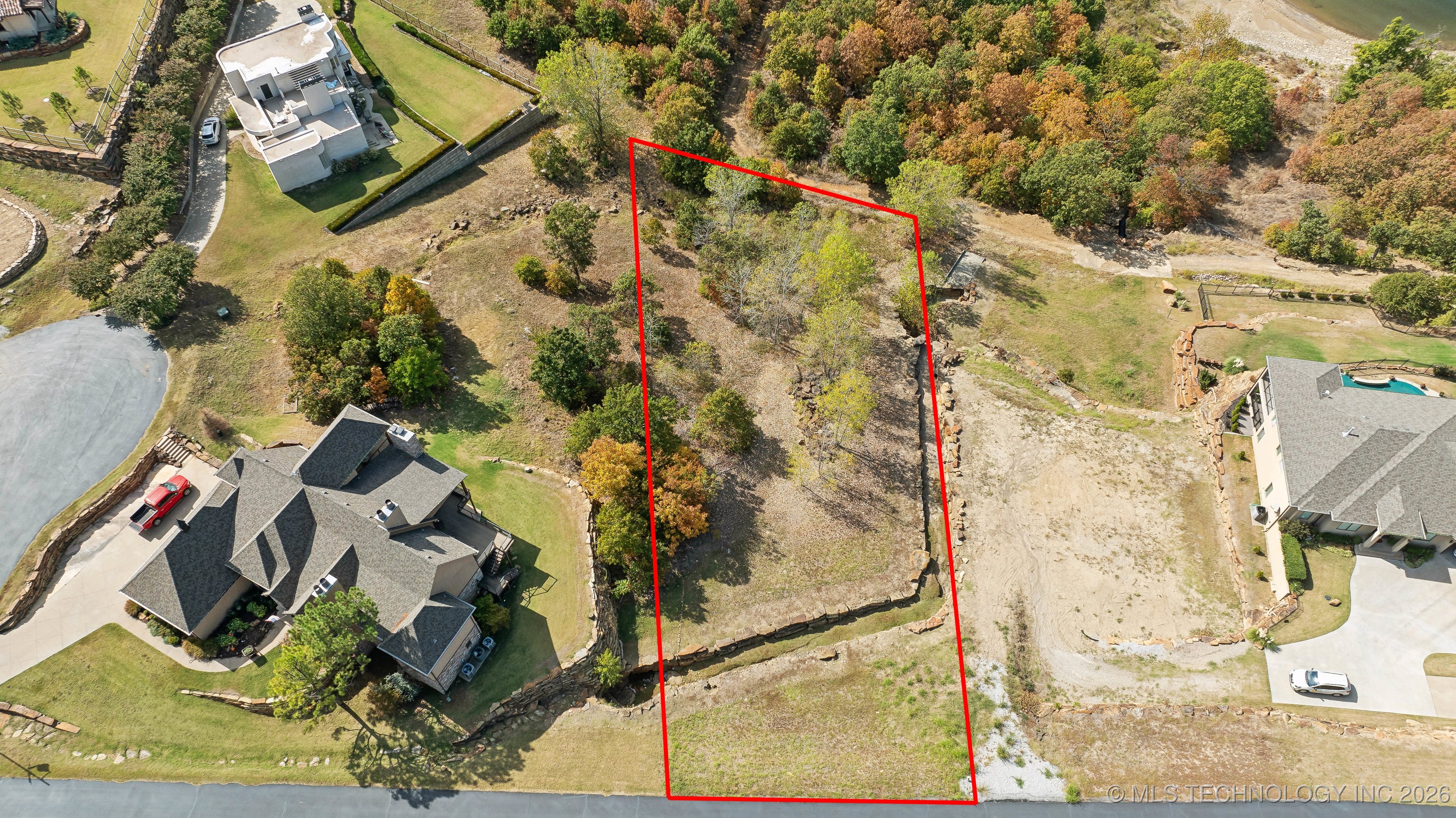 Shoreline Drive Property Photo 3