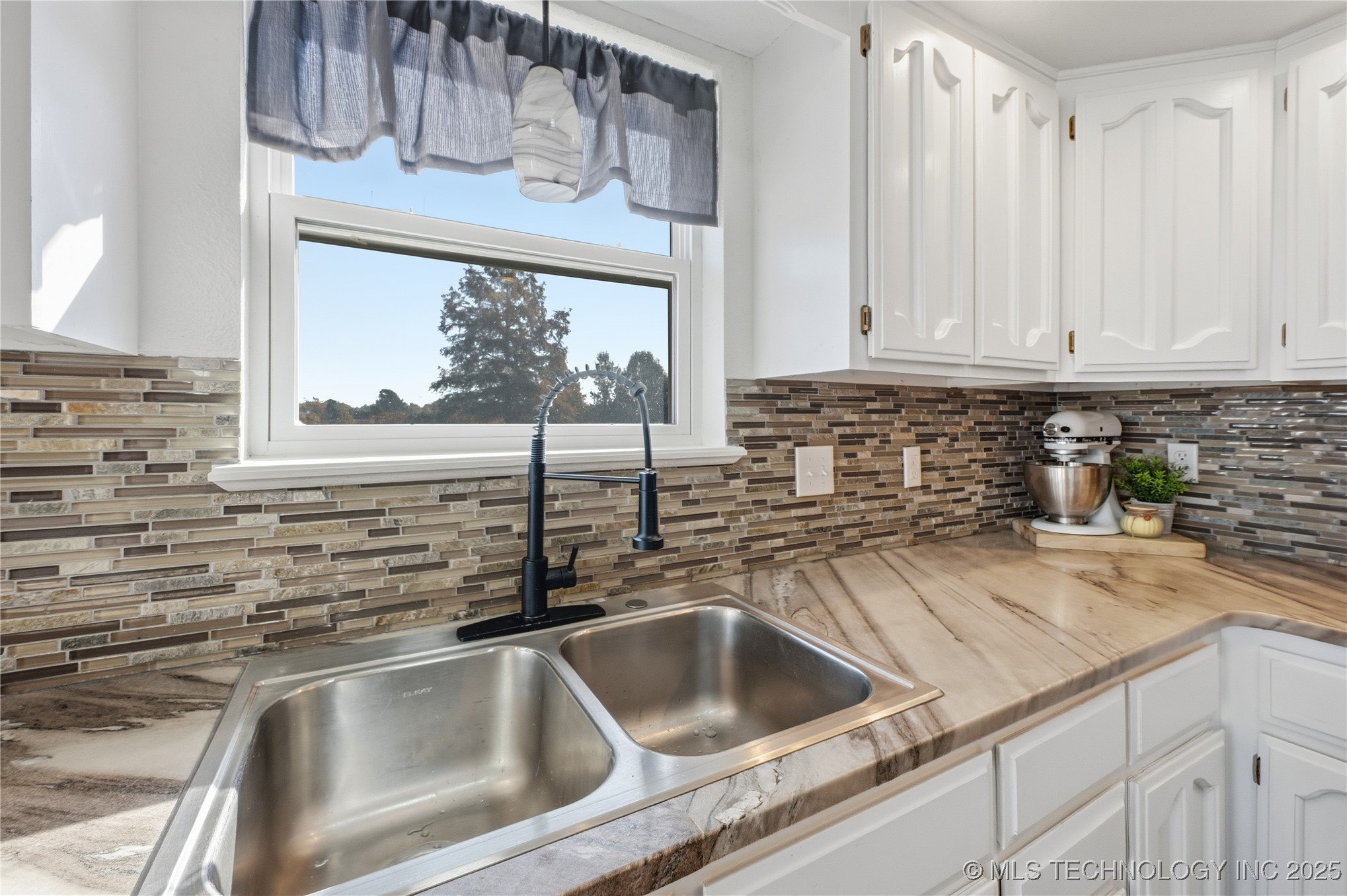 11633 S 267th East Avenue Property Photo 10