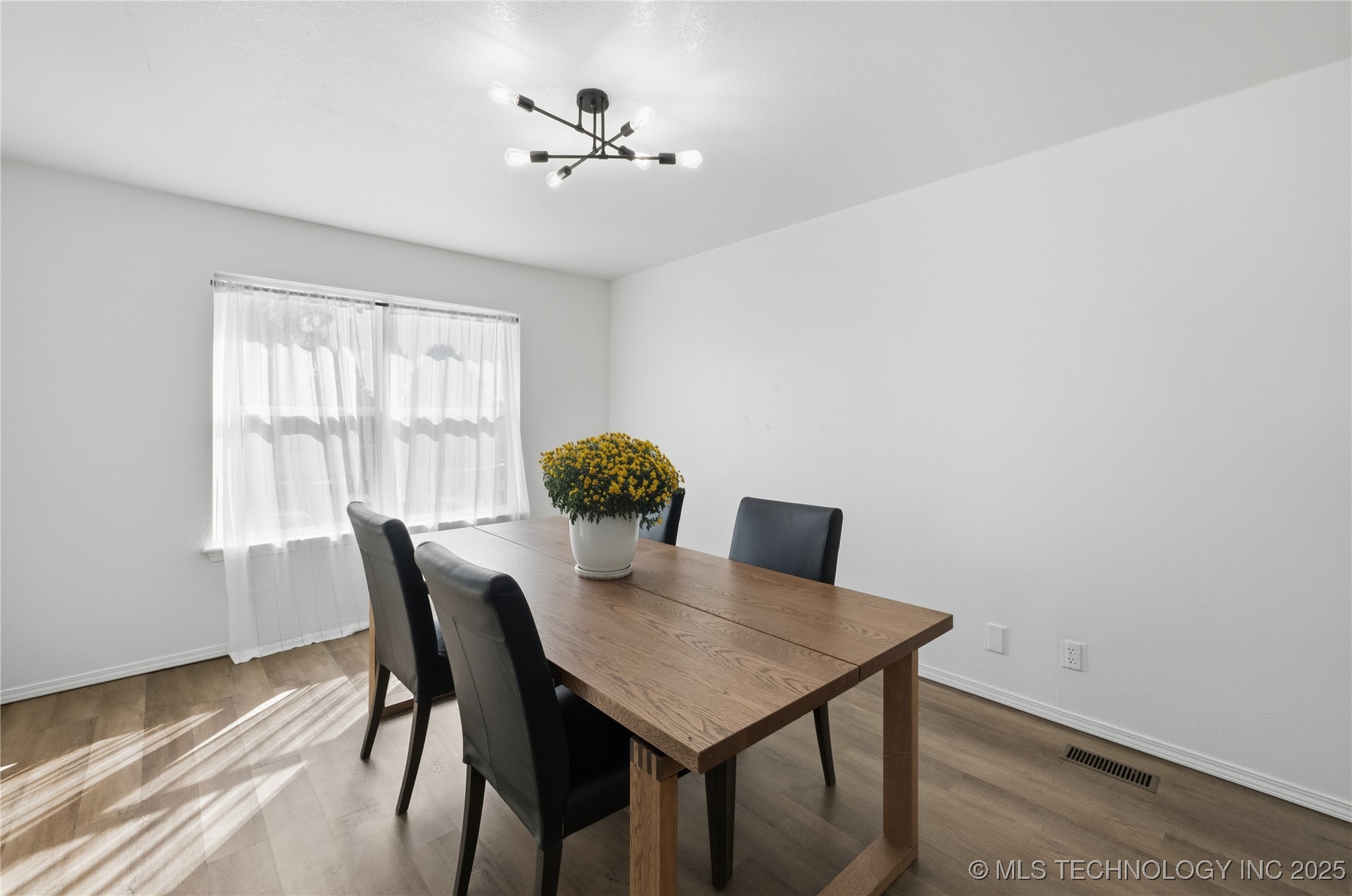 11633 S 267th East Avenue Property Photo 12