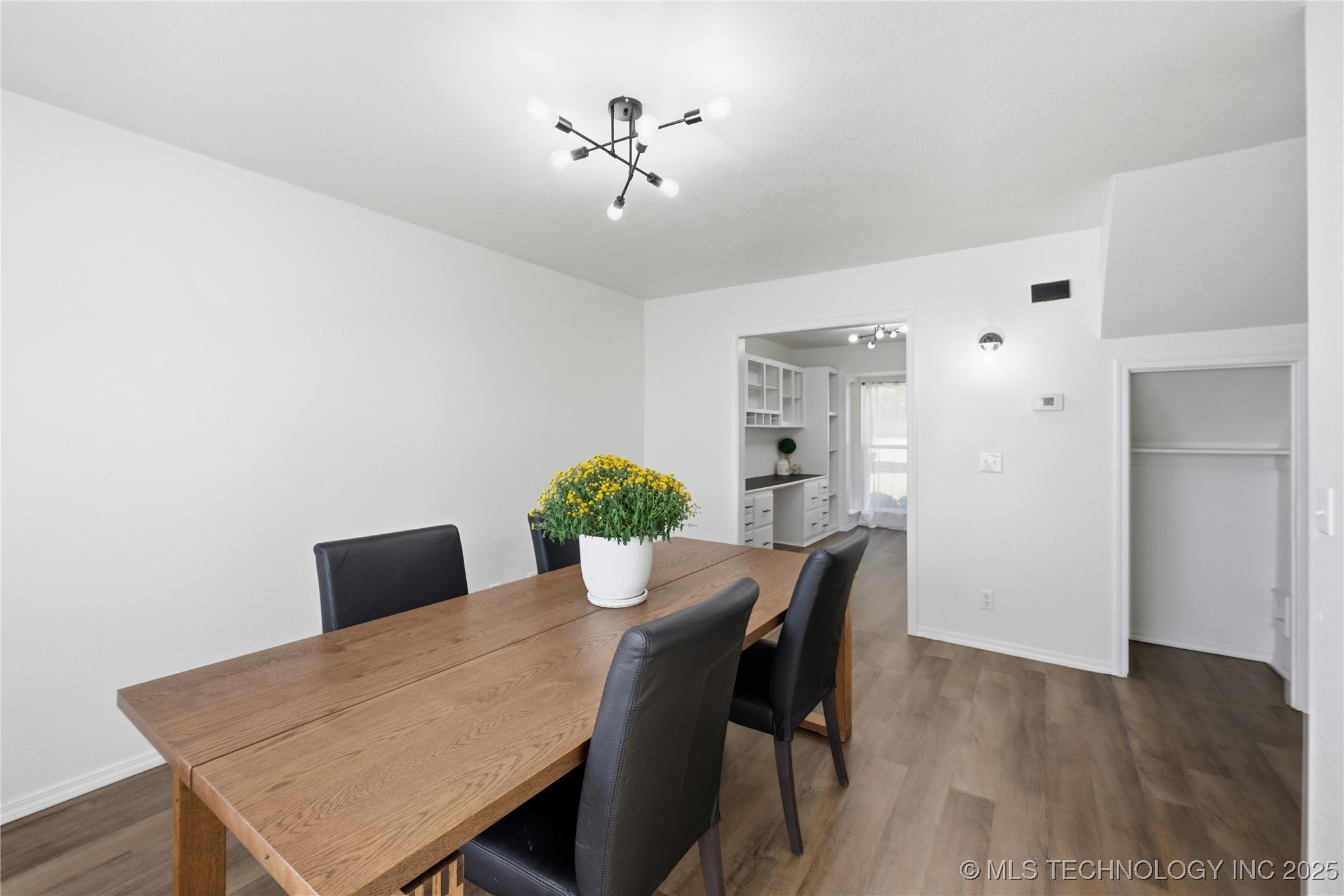 11633 S 267th East Avenue Property Photo 13