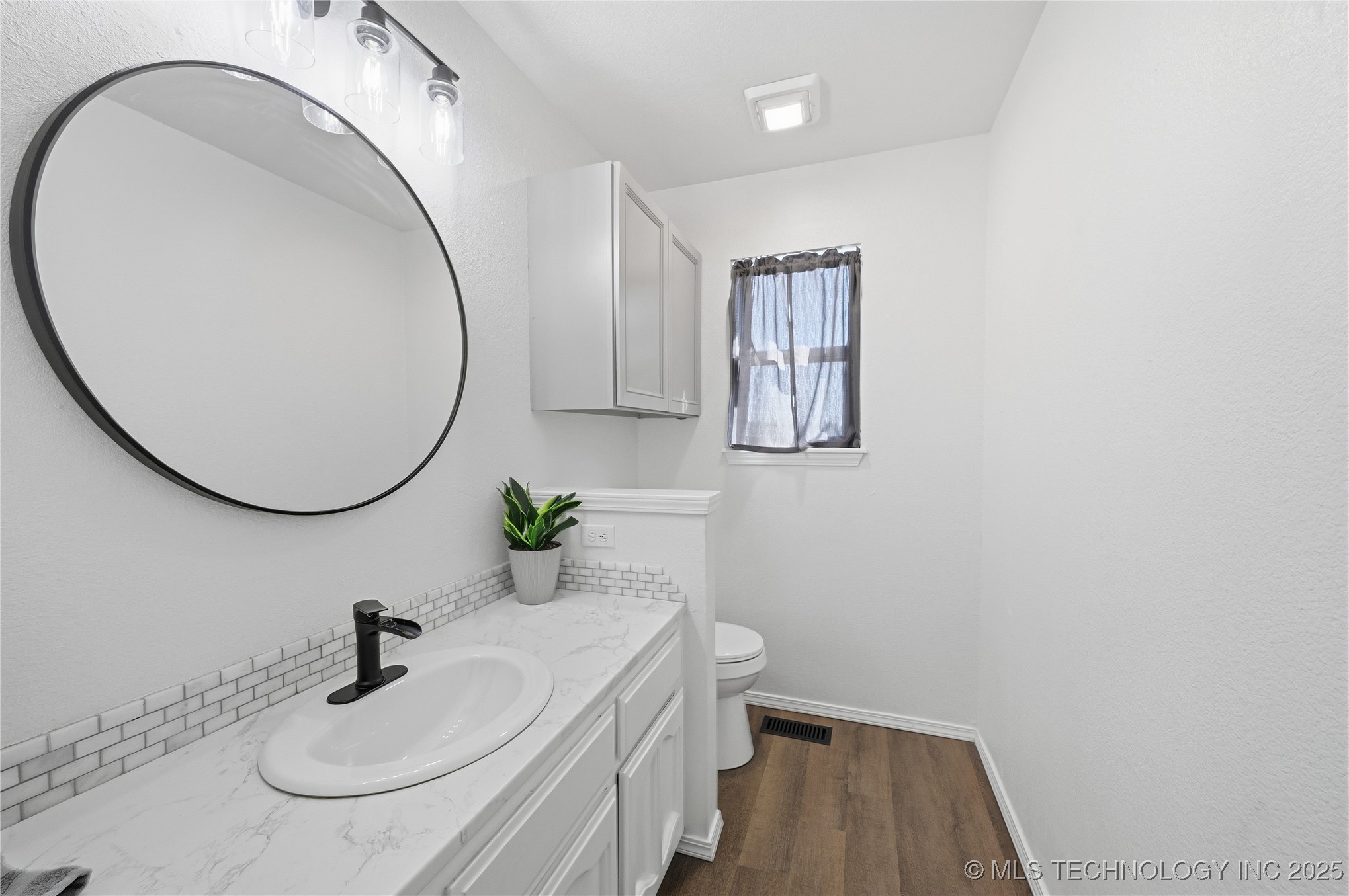 11633 S 267th East Avenue Property Photo 14