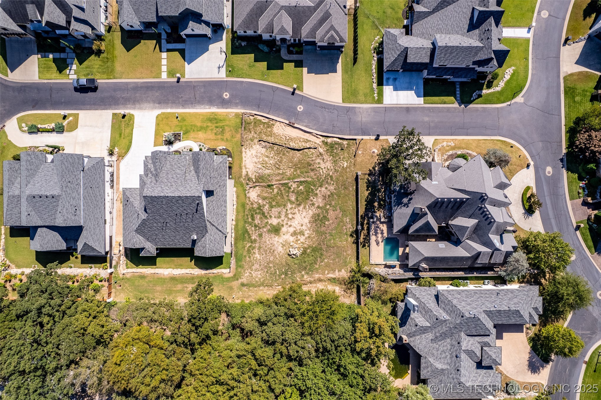 6031 E 119th Place S Property Photo 2