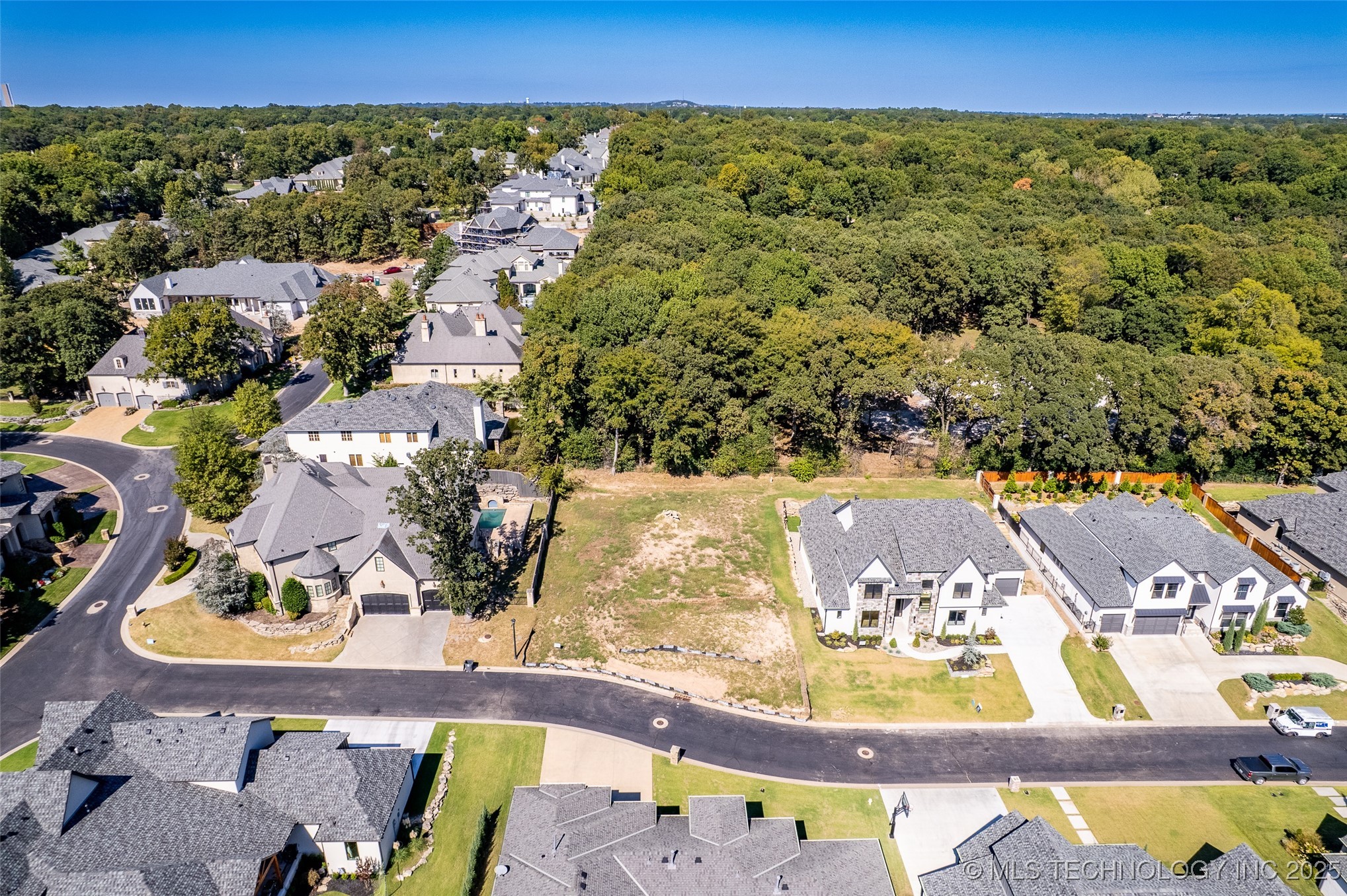 6031 E 119th Place S Property Photo 3