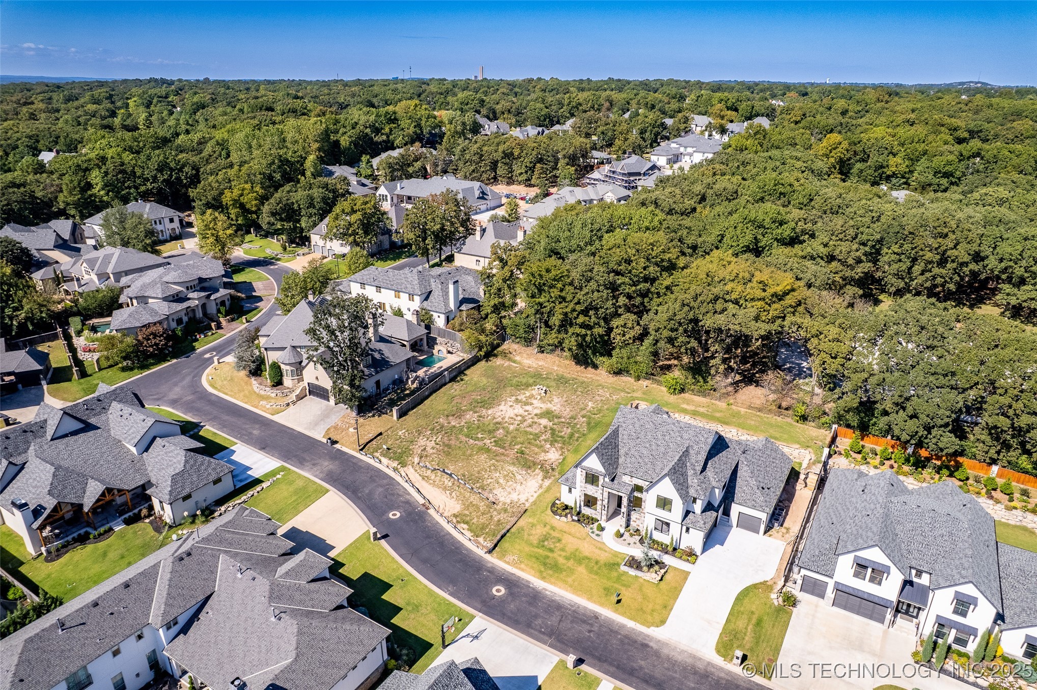 6031 E 119th Place S Property Photo 4