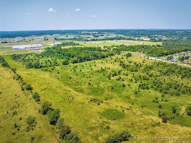 891 W Allen Road Property Photo 6