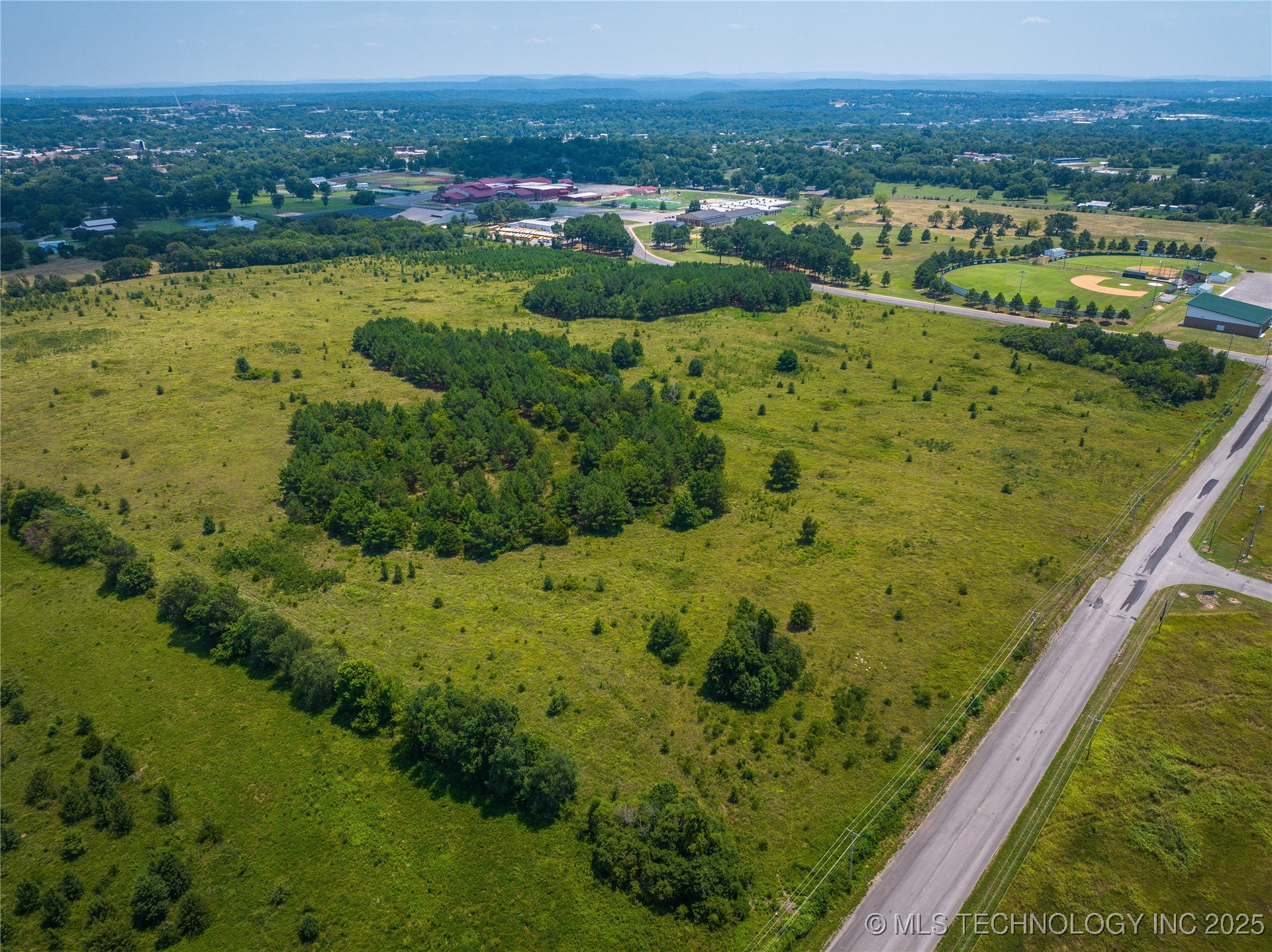 891 W Allen Road Property Photo 8