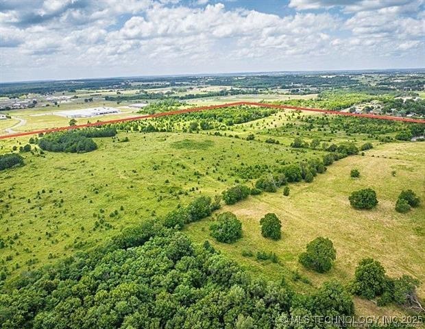 891 W Allen Road Property Photo 16