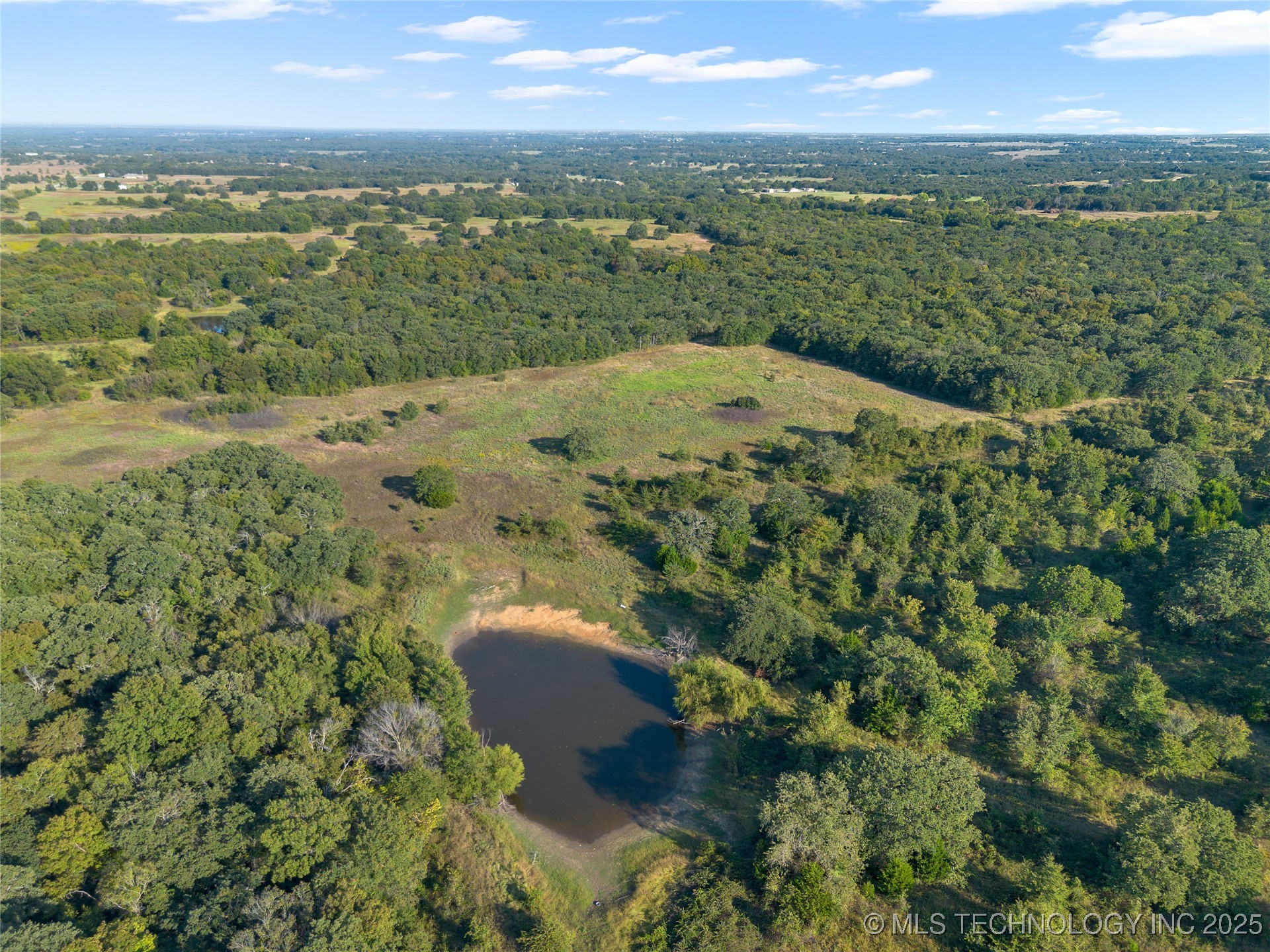 1900 Hometown Road Property Photo 29