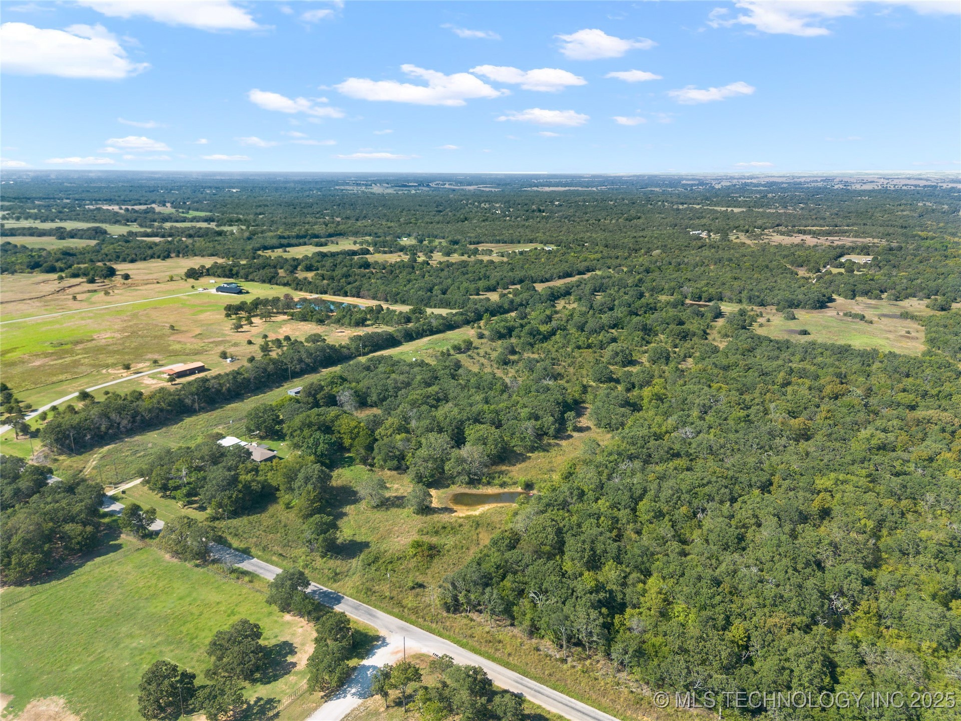 1900 Hometown Road Property Photo 33