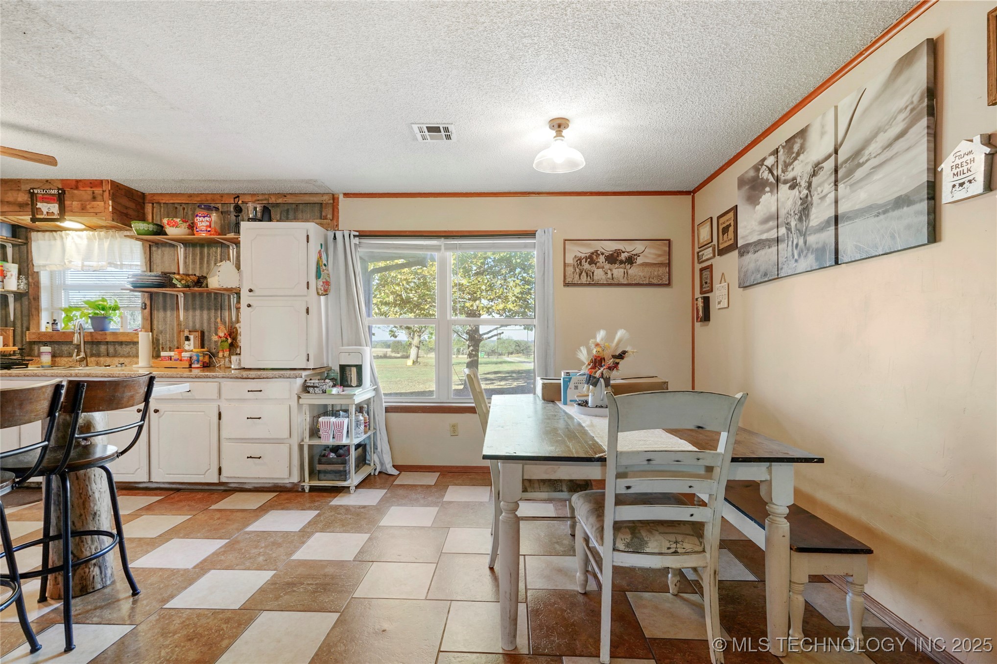 19619 S 337th West Avenue Property Photo 6