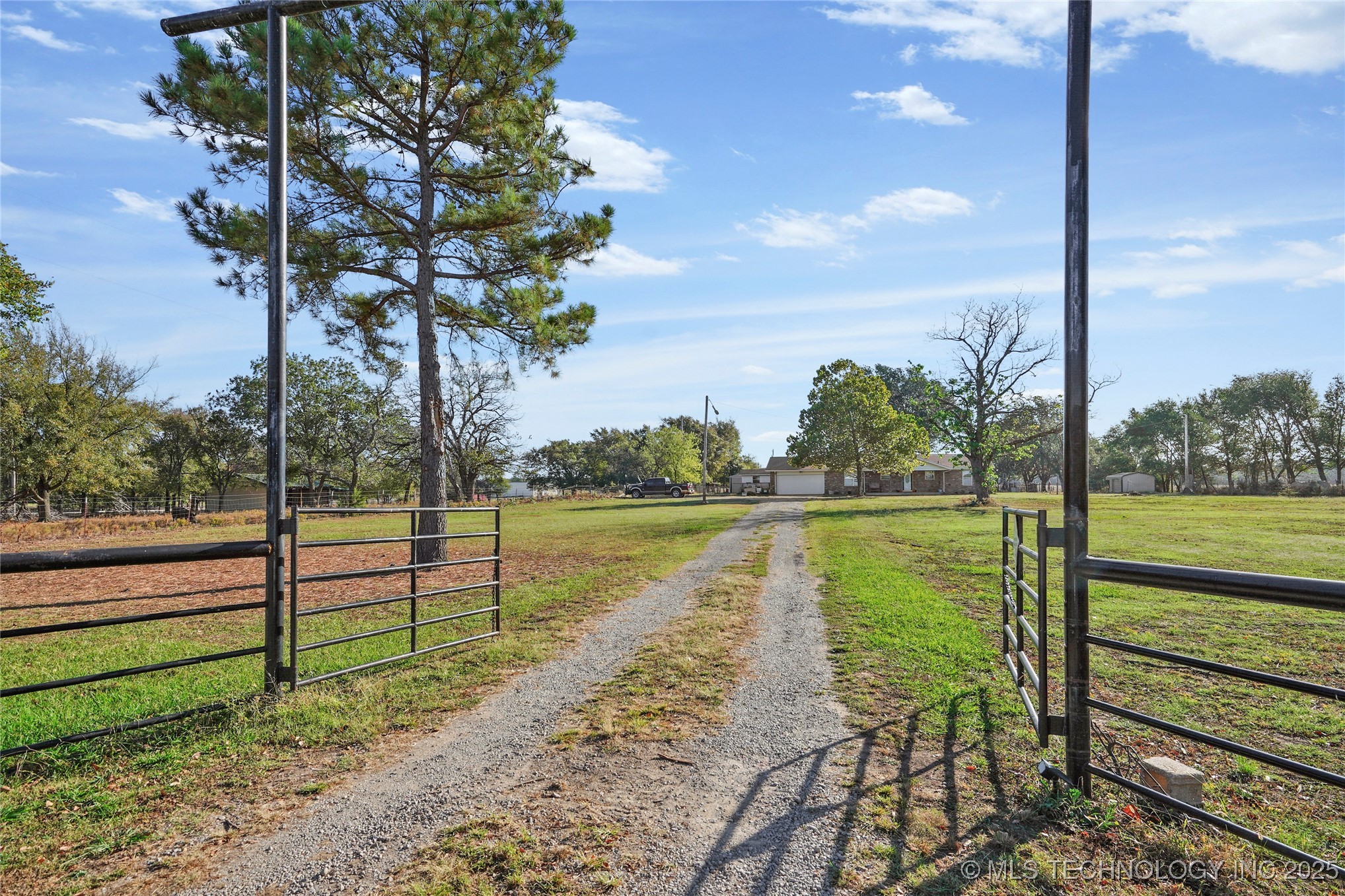 19619 S 337th West Avenue Property Photo 27