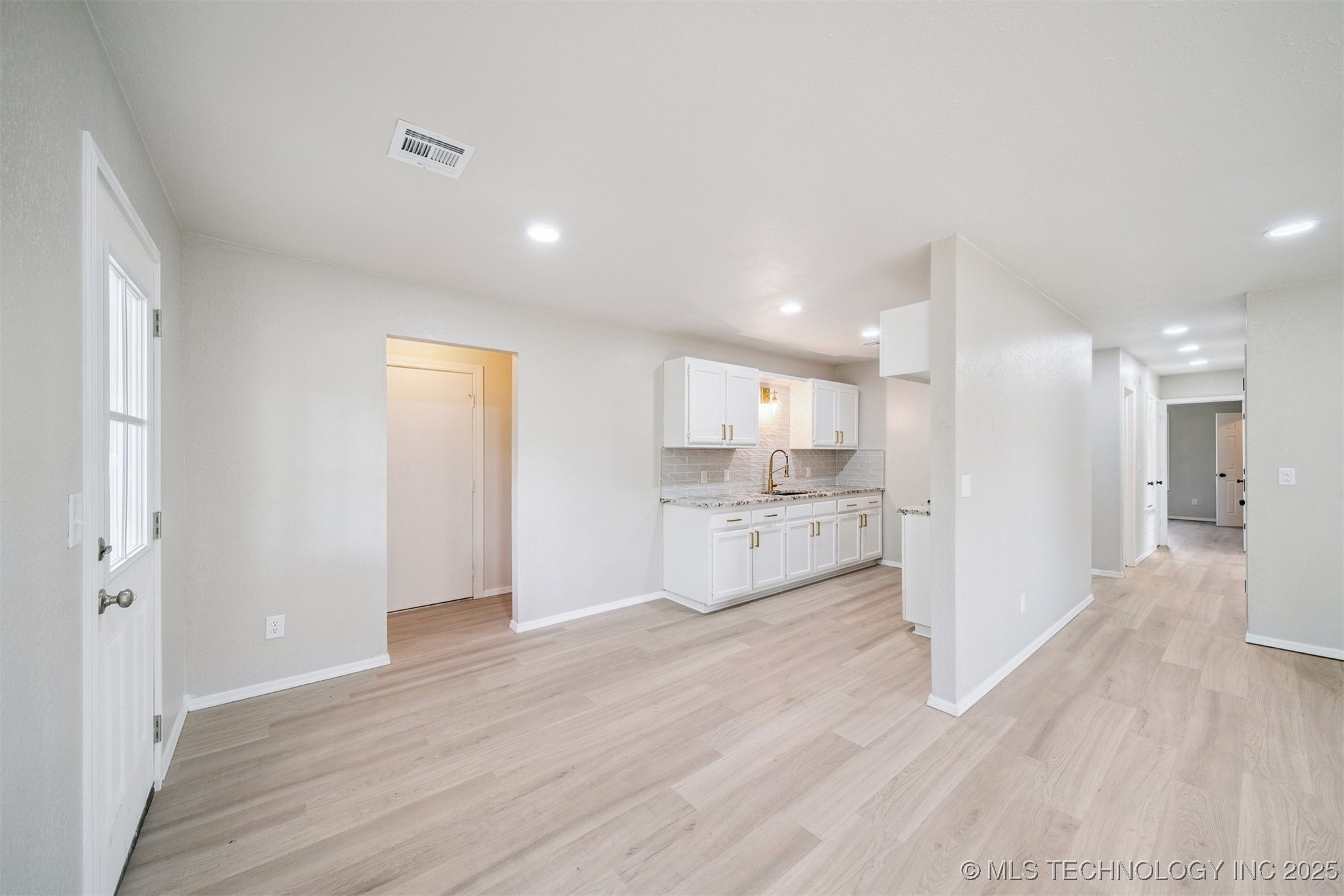 608 N Carlsbad Street Property Photo 10