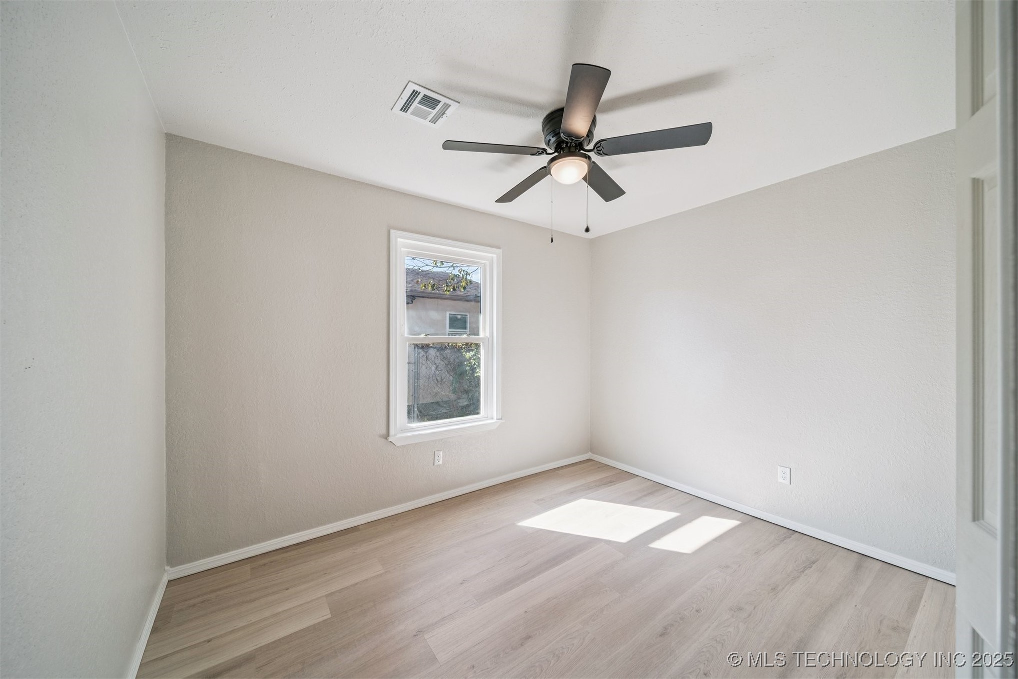 608 N Carlsbad Street Property Photo 17