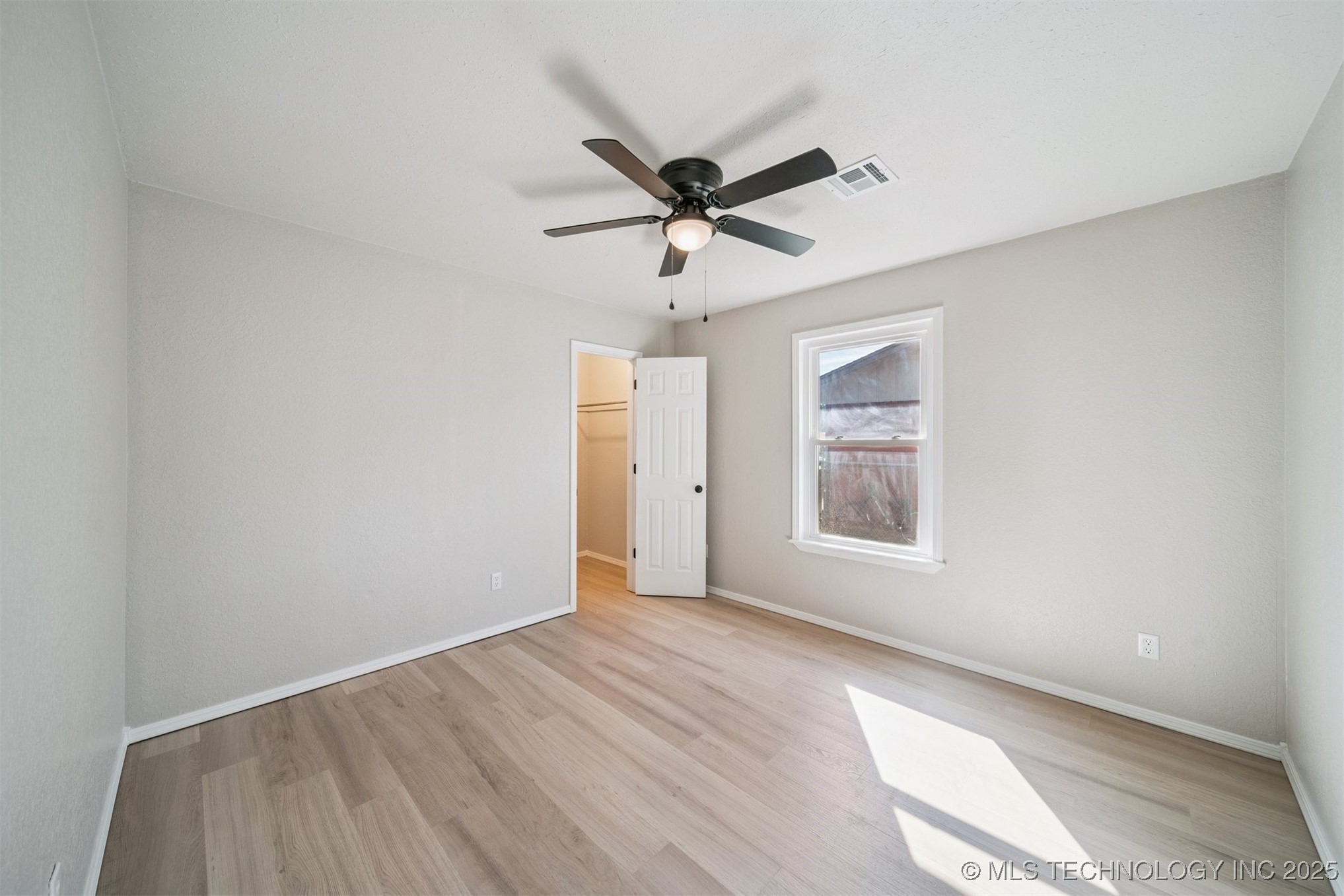 608 N Carlsbad Street Property Photo 20