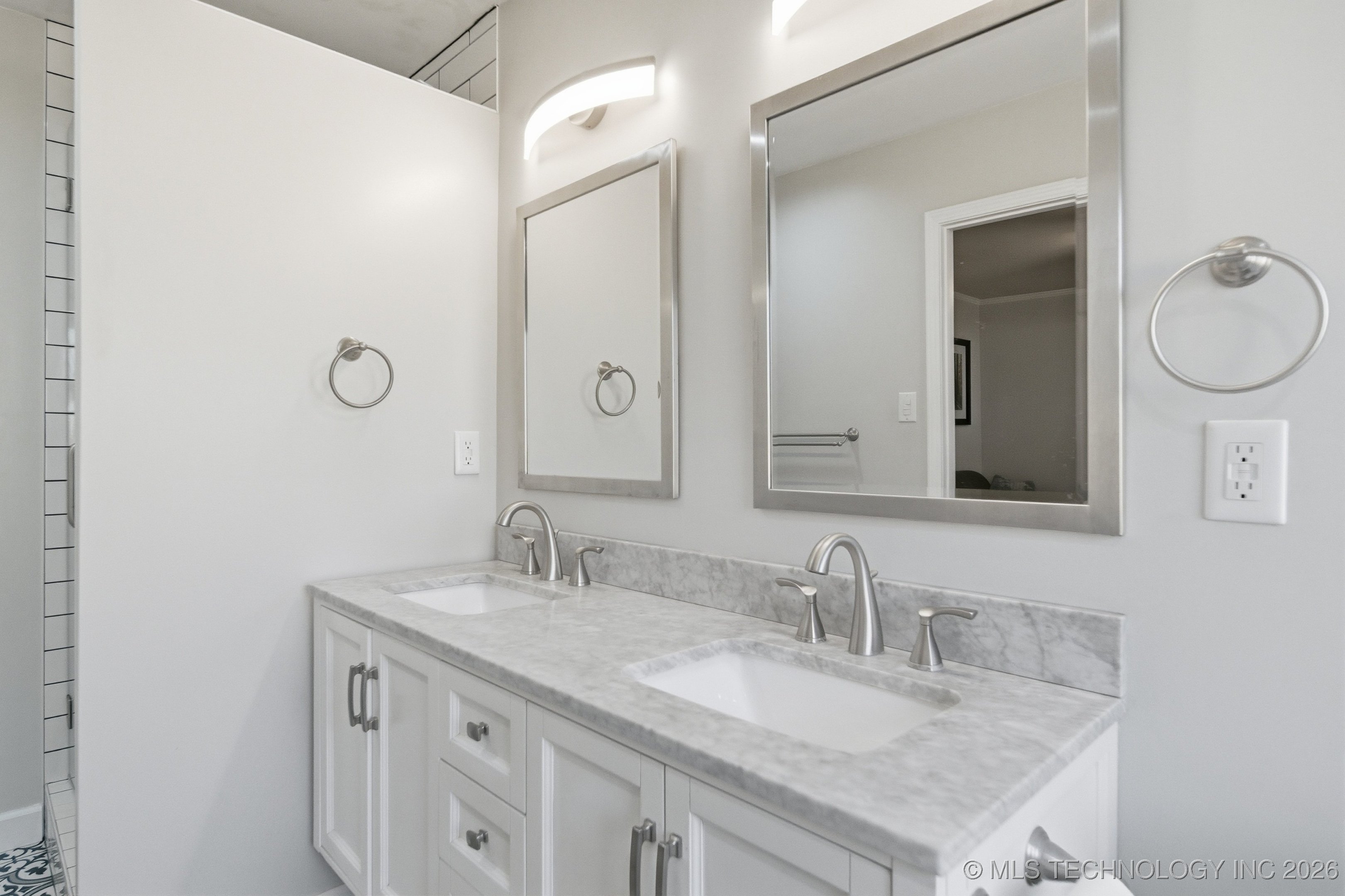 9904 N 117th East Avenue Property Photo 15