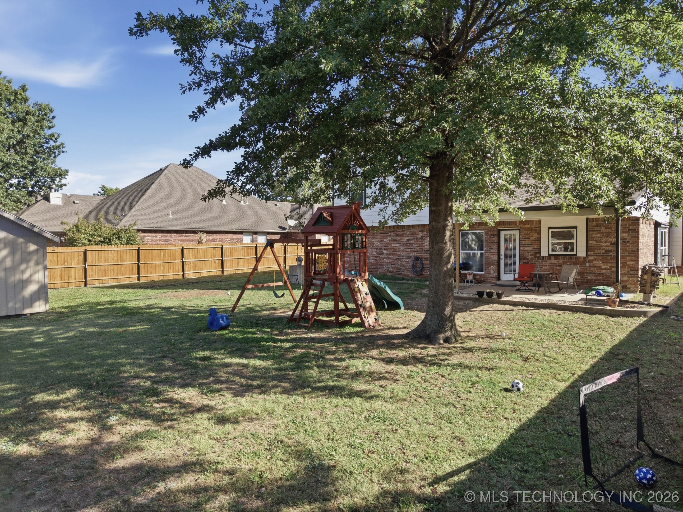 9904 N 117th East Avenue Property Photo 32