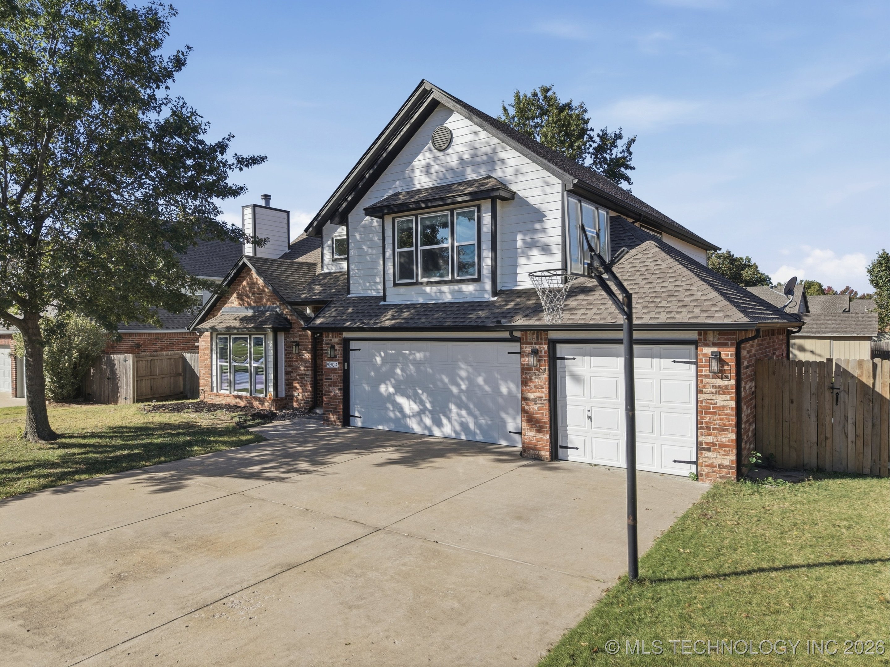 9904 N 117th East Avenue Property Photo 40