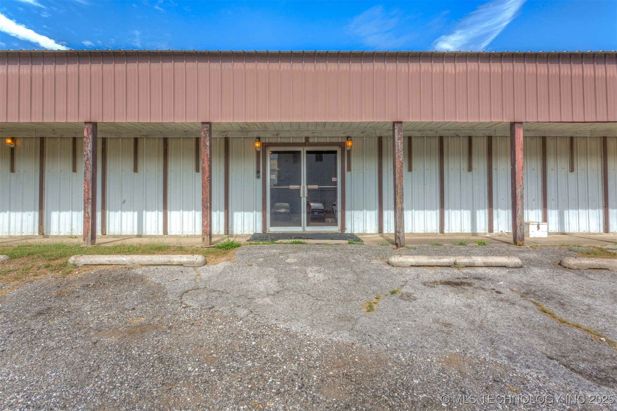 9835 S Frankoma Road Property Photo 2