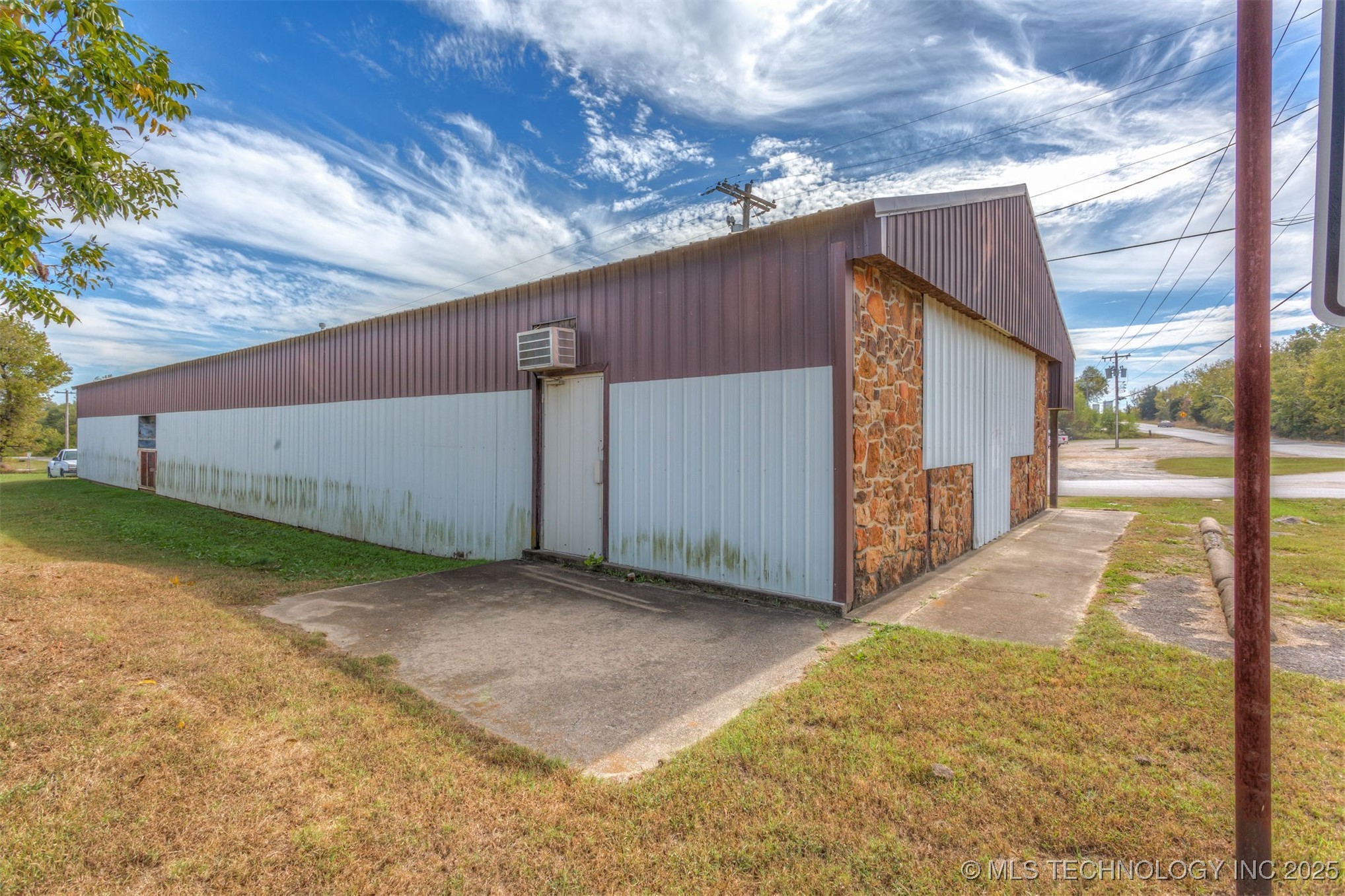 9835 S Frankoma Road Property Photo 6