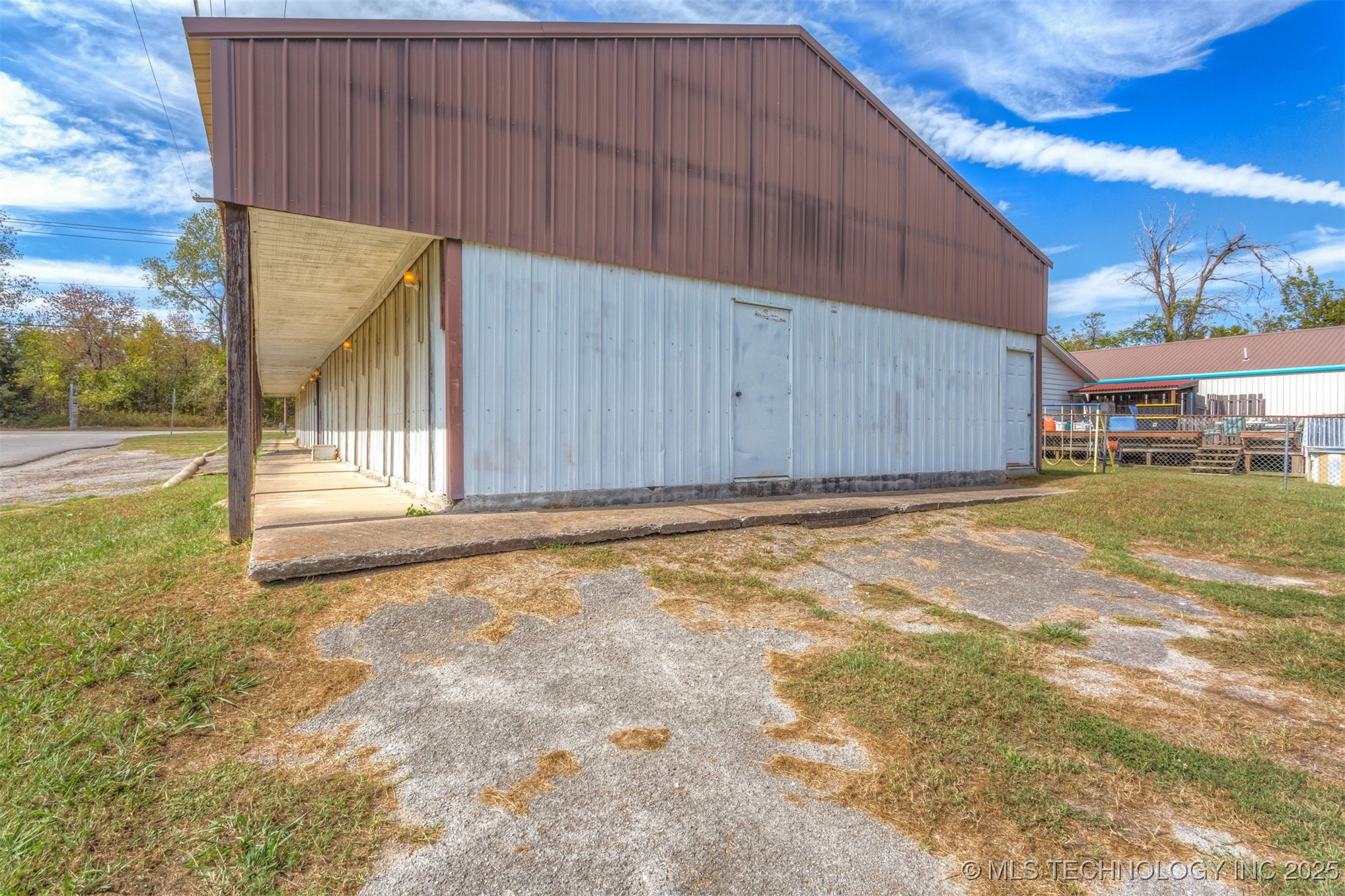 9835 S Frankoma Road Property Photo 9