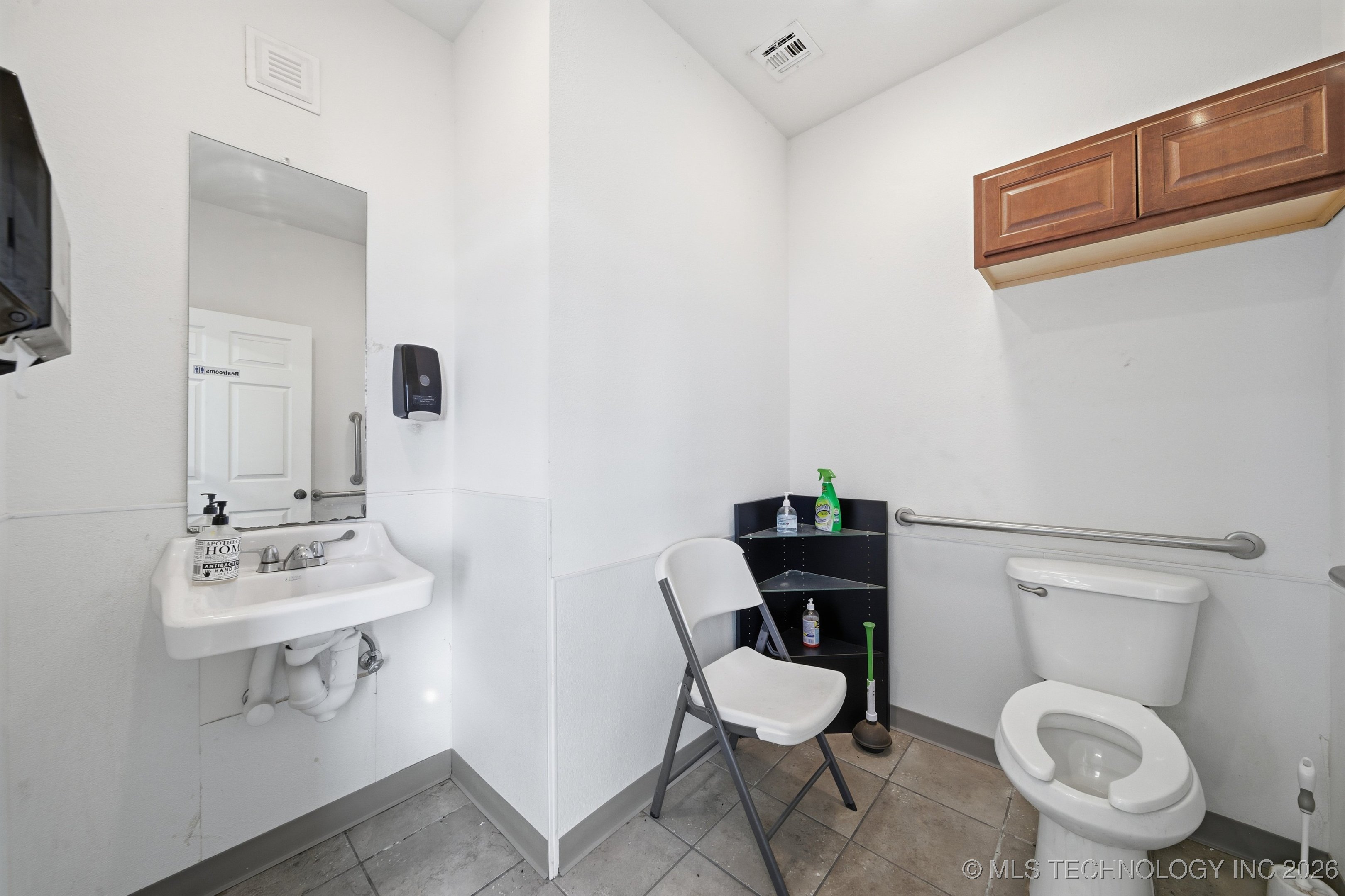 508 E A Street Property Photo 16