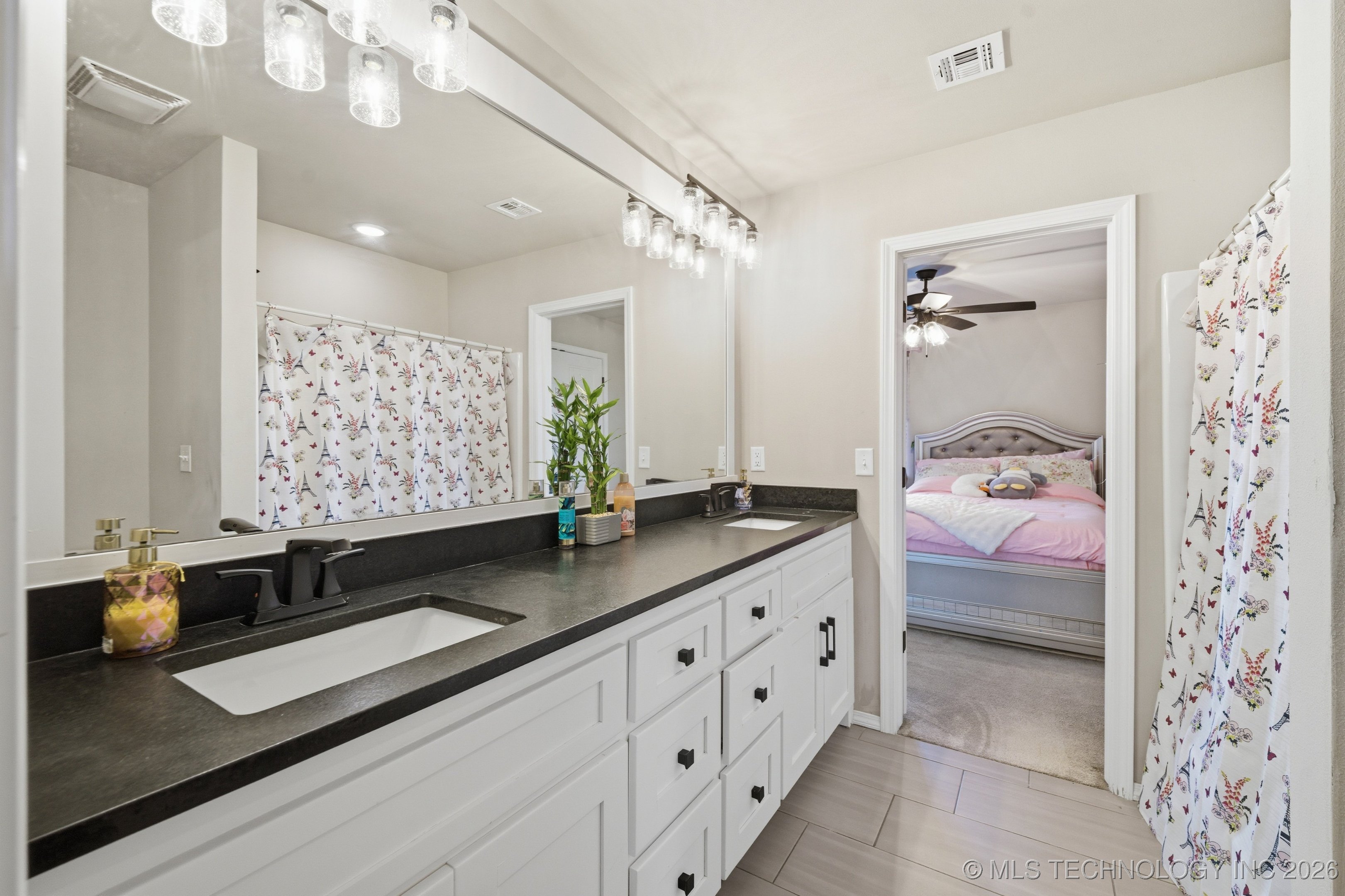 2131 E 138th Place S Property Photo 27