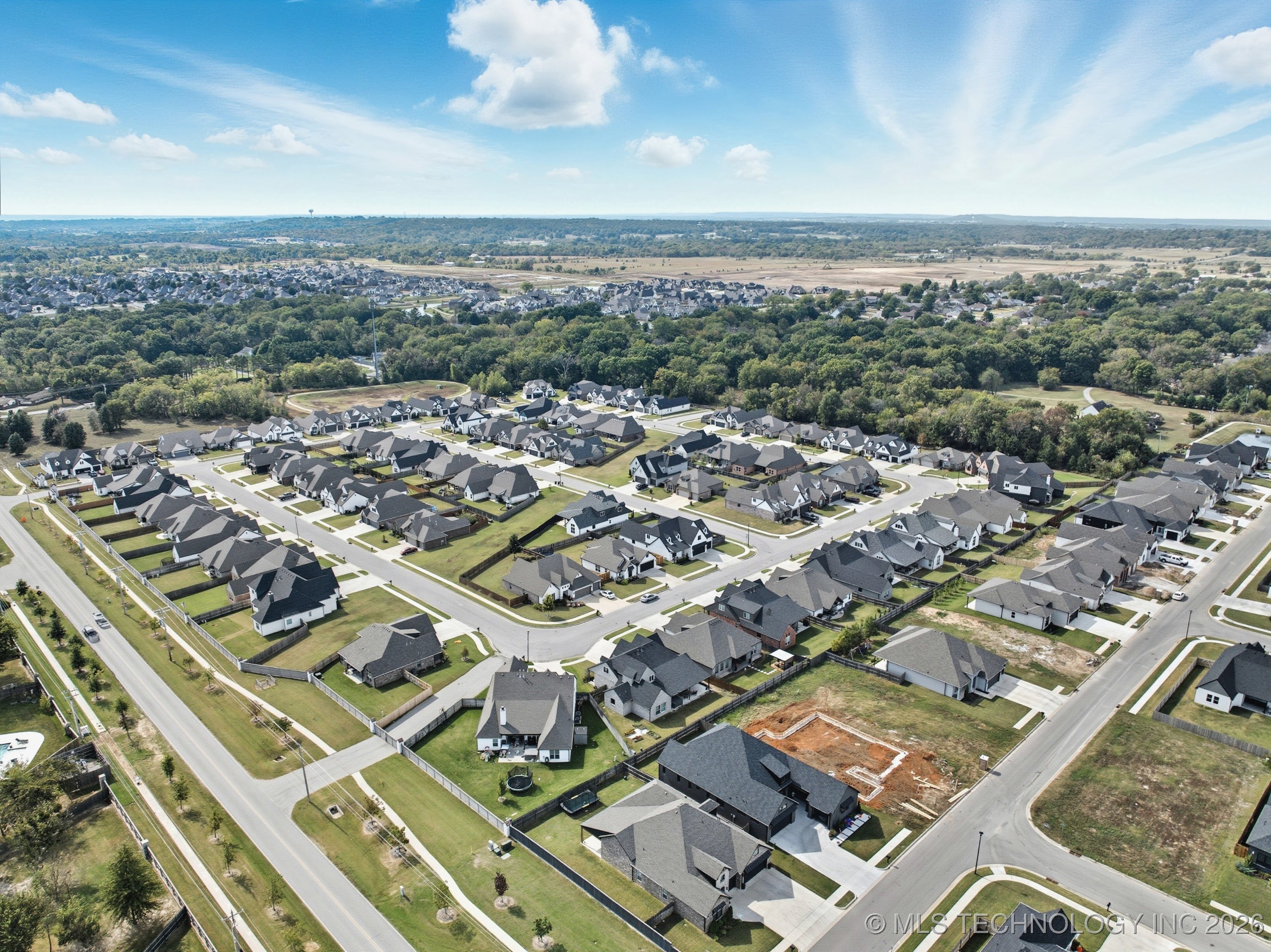 2131 E 138th Place S Property Photo 37