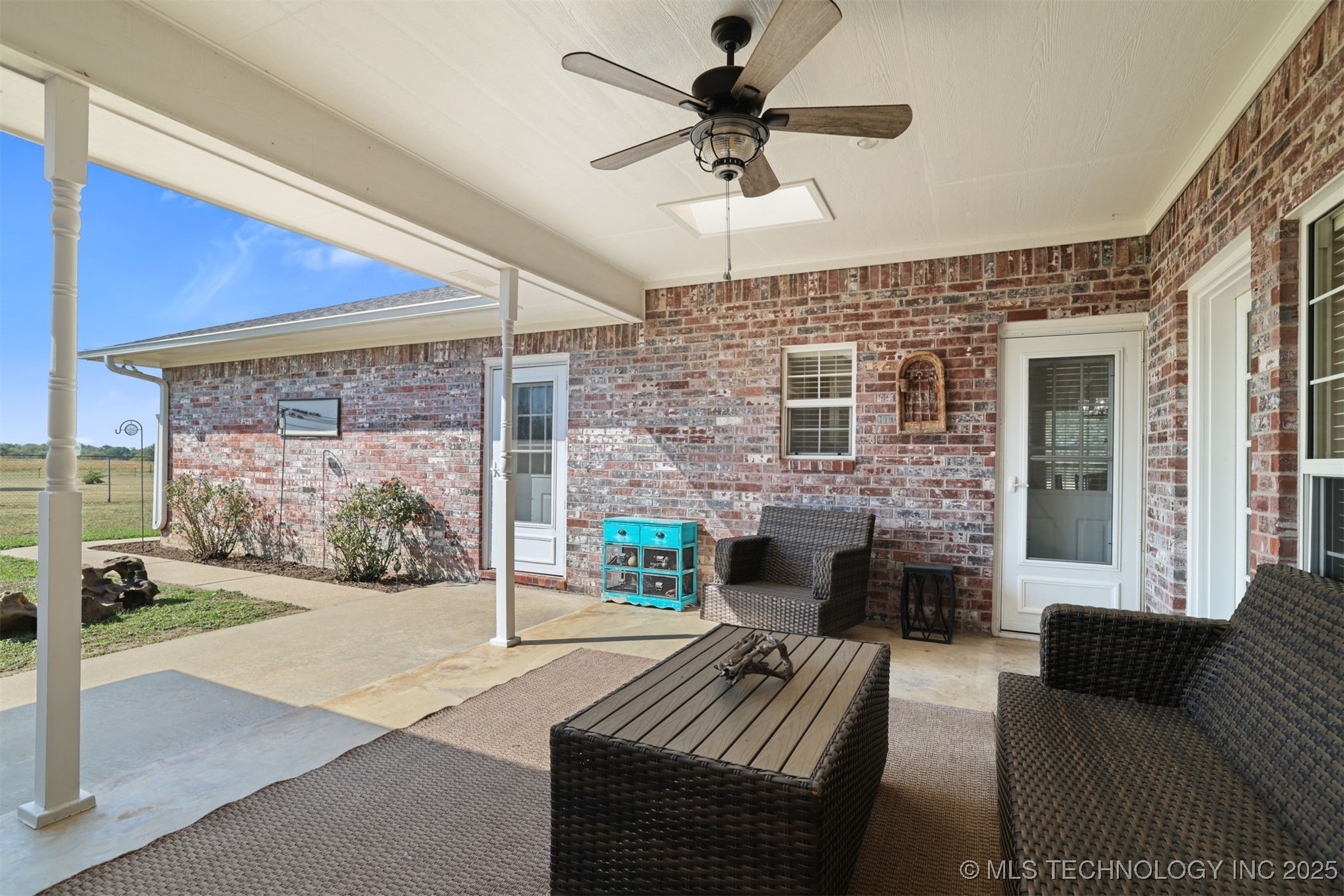 5224 State Road 70e Property Photo 7