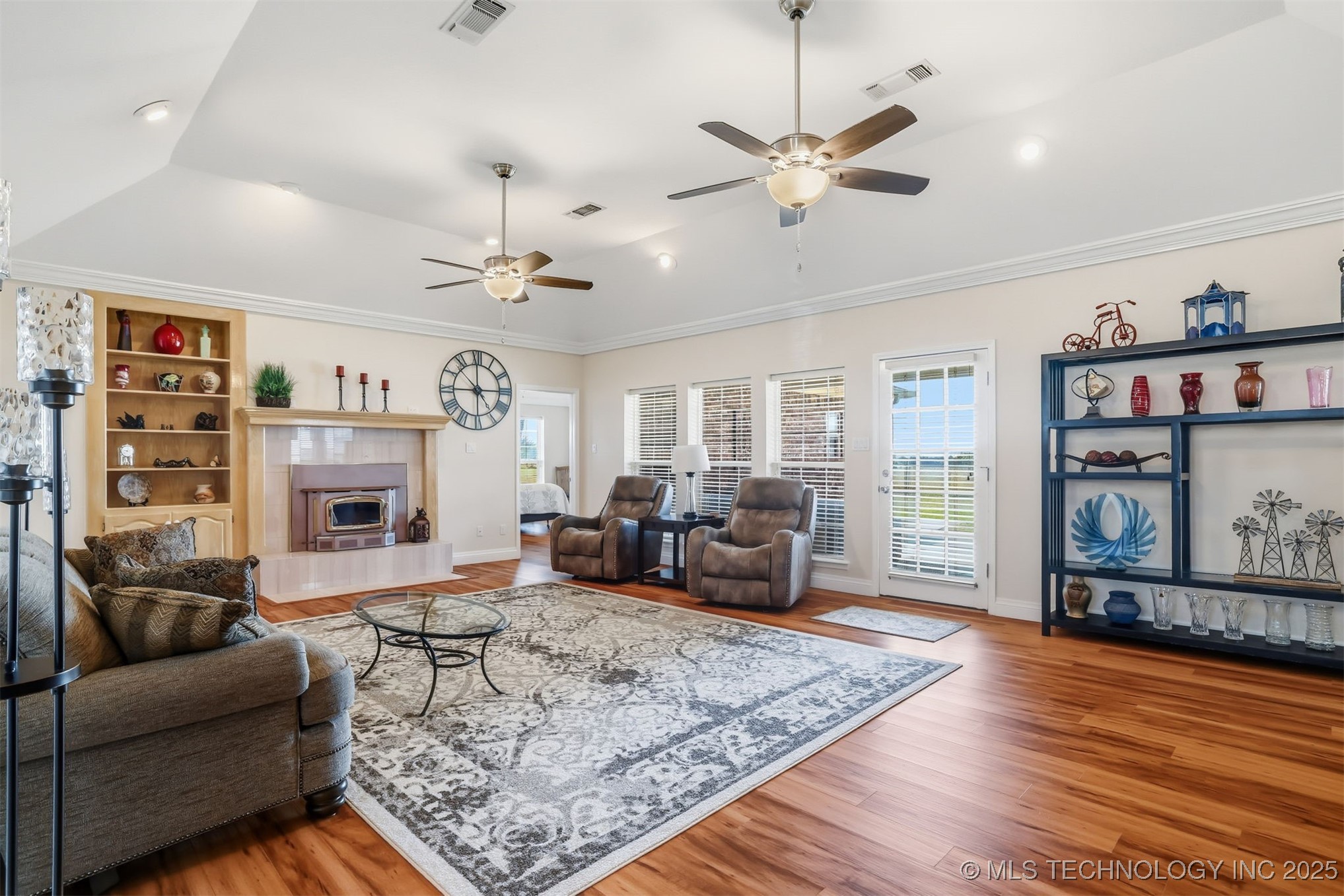 5224 State Road 70e Property Photo 12