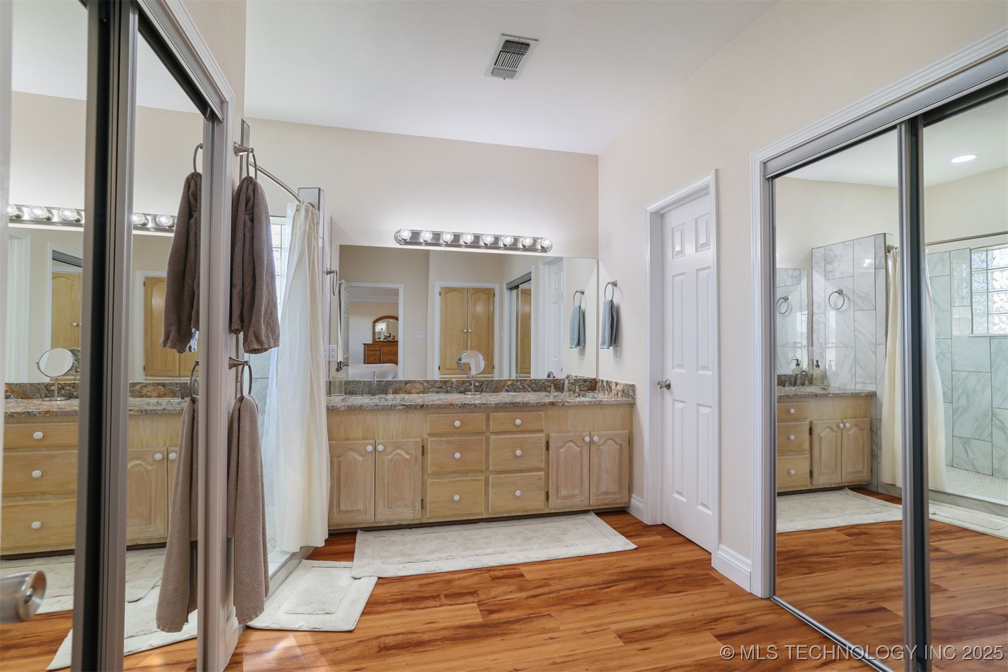 5224 State Road 70e Property Photo 16