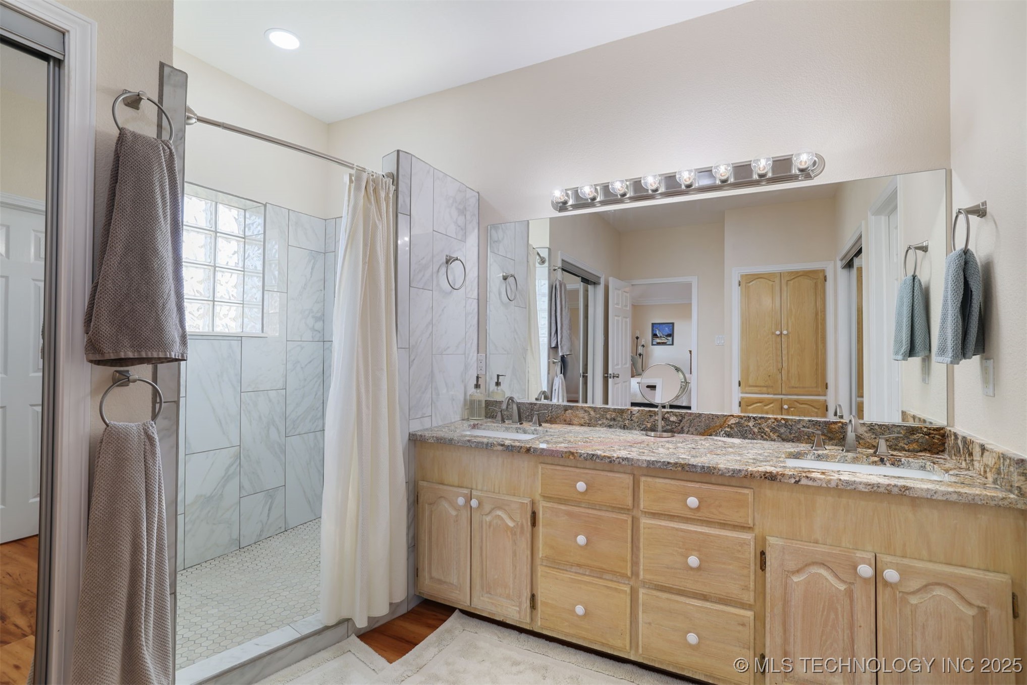 5224 State Road 70e Property Photo 17