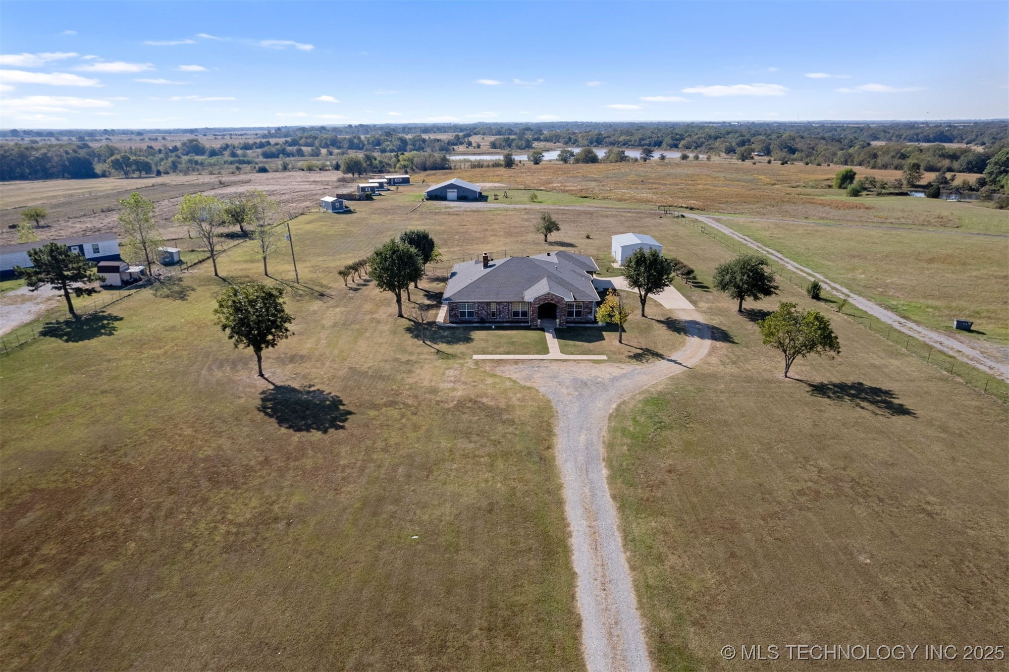 5224 State Road 70e Property Photo 37