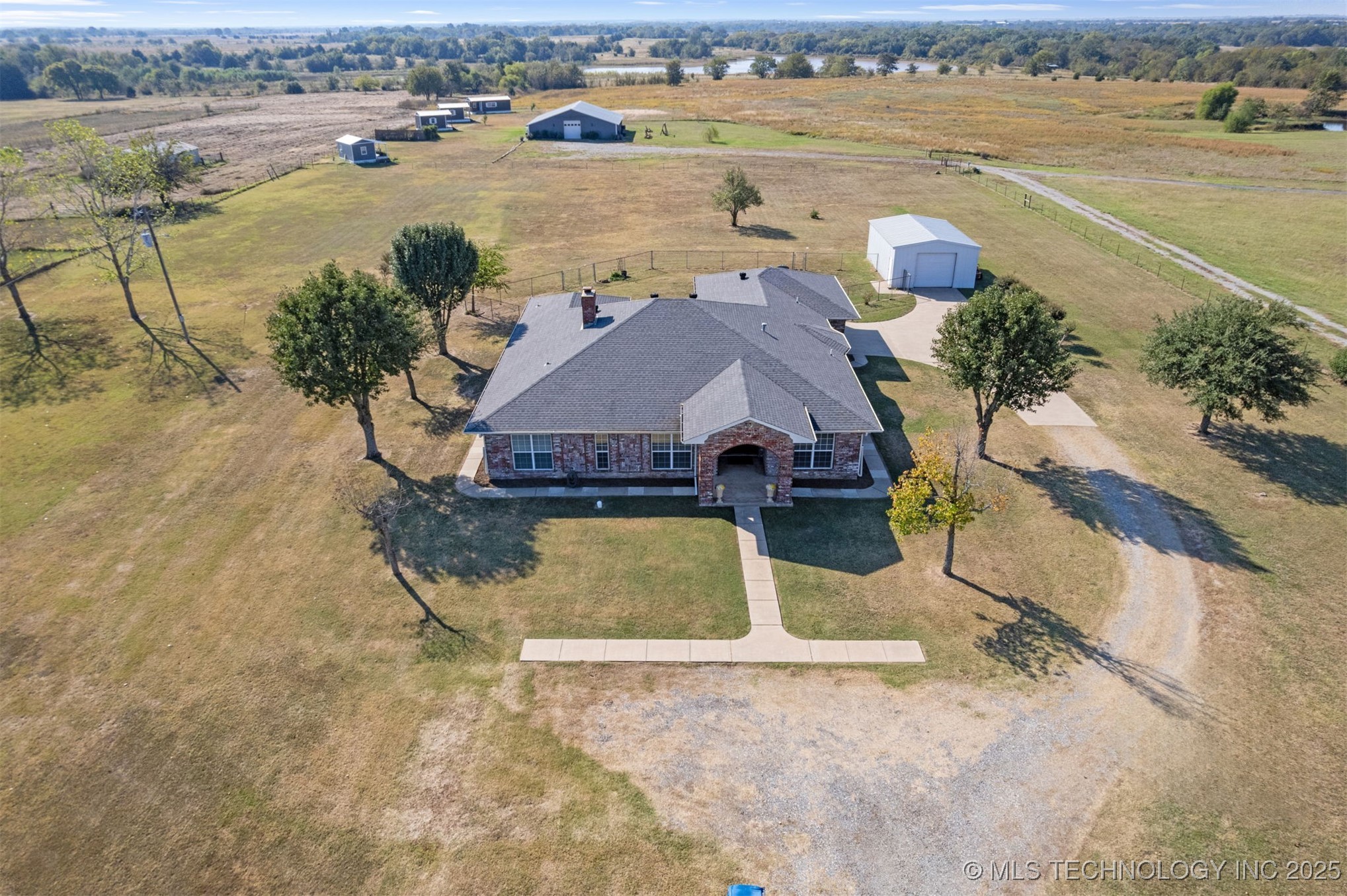 5224 State Road 70e Property Photo 38