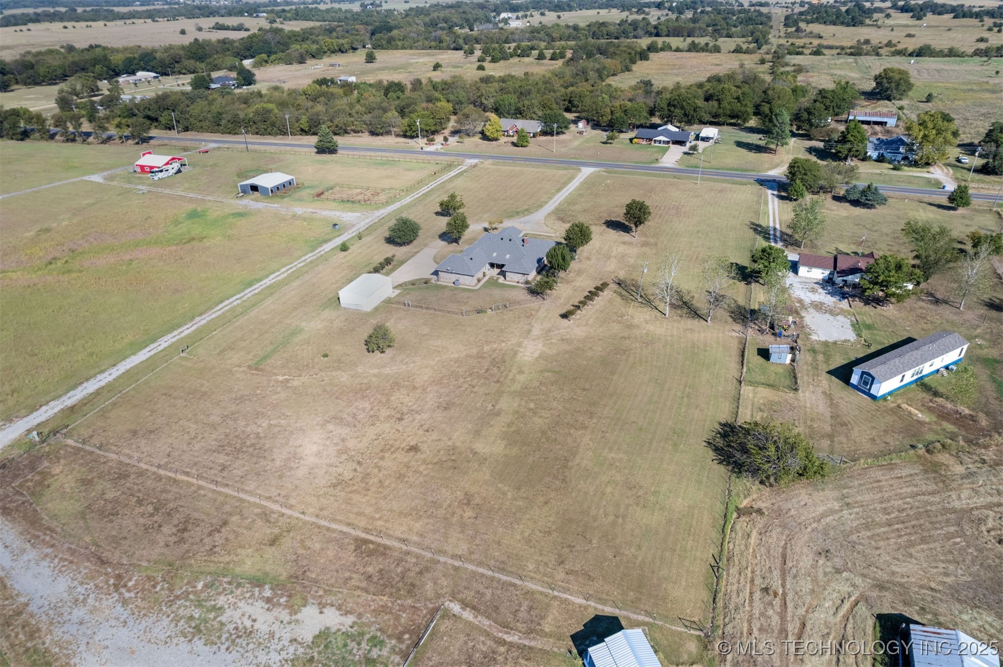 5224 State Road 70e Property Photo 41