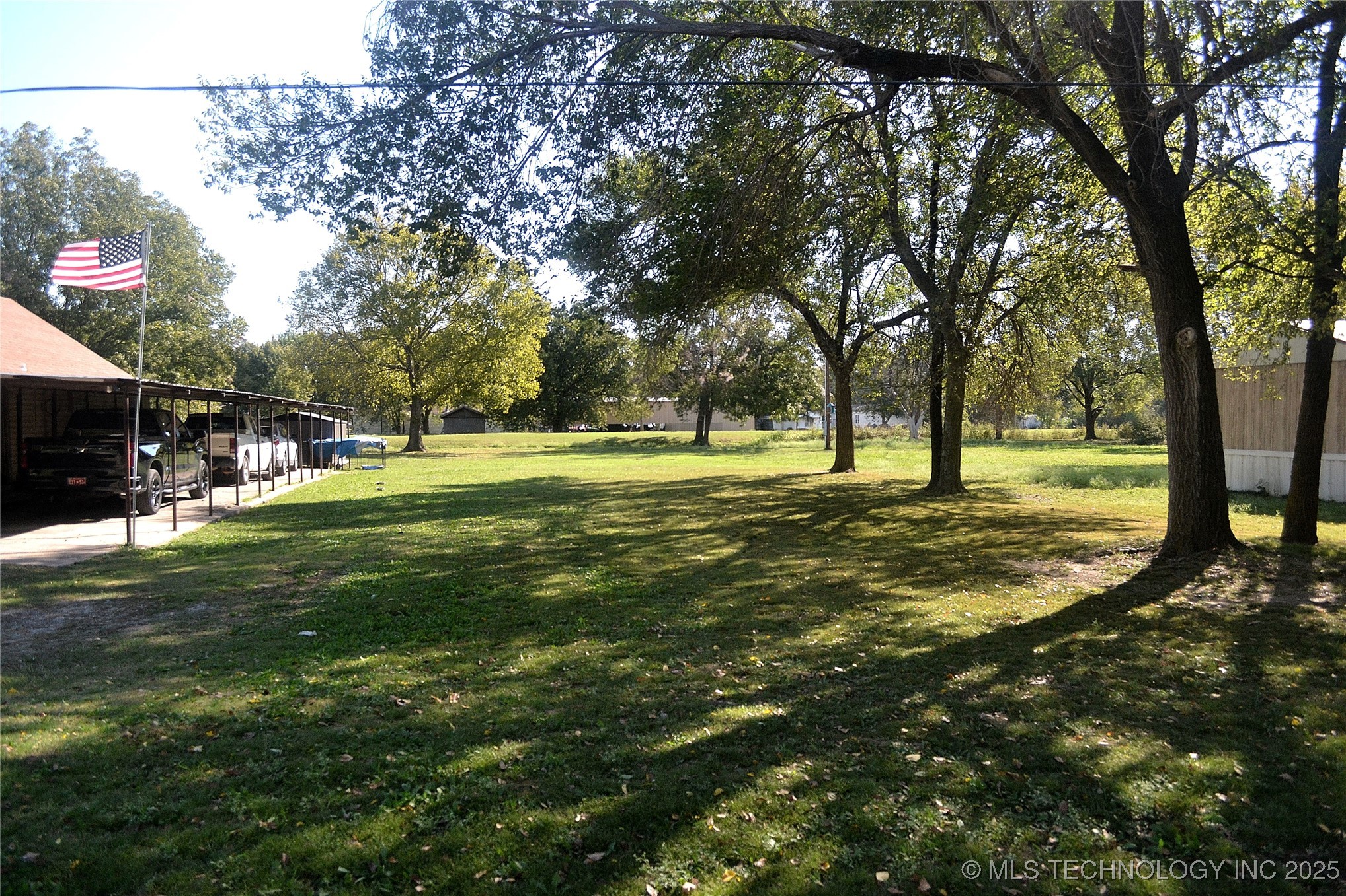 1006 S Regan Avenue Property Photo 2