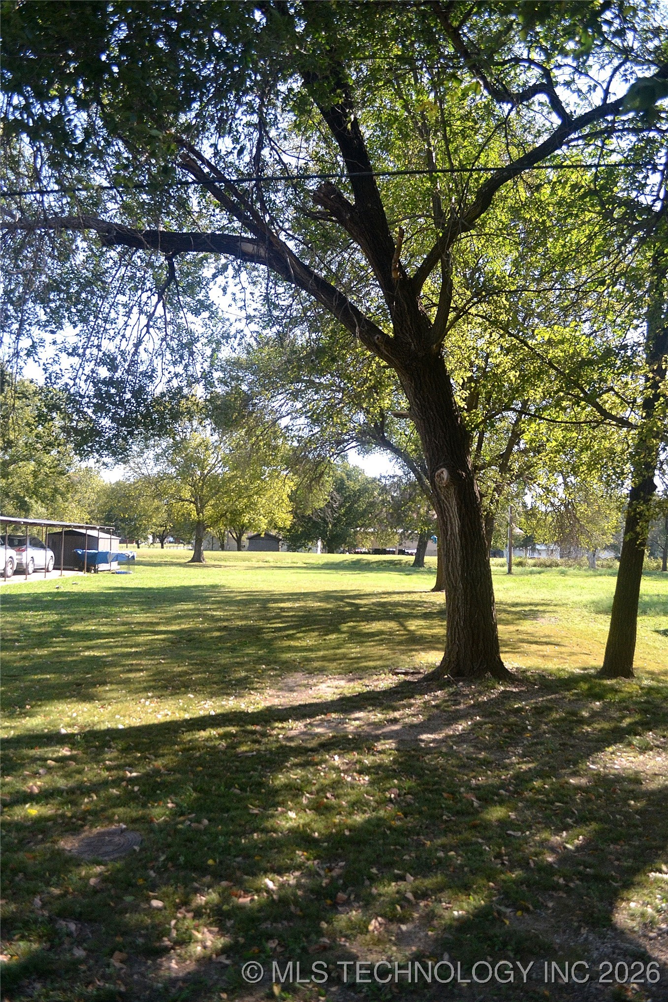 1006 S Regan Avenue Property Photo 3