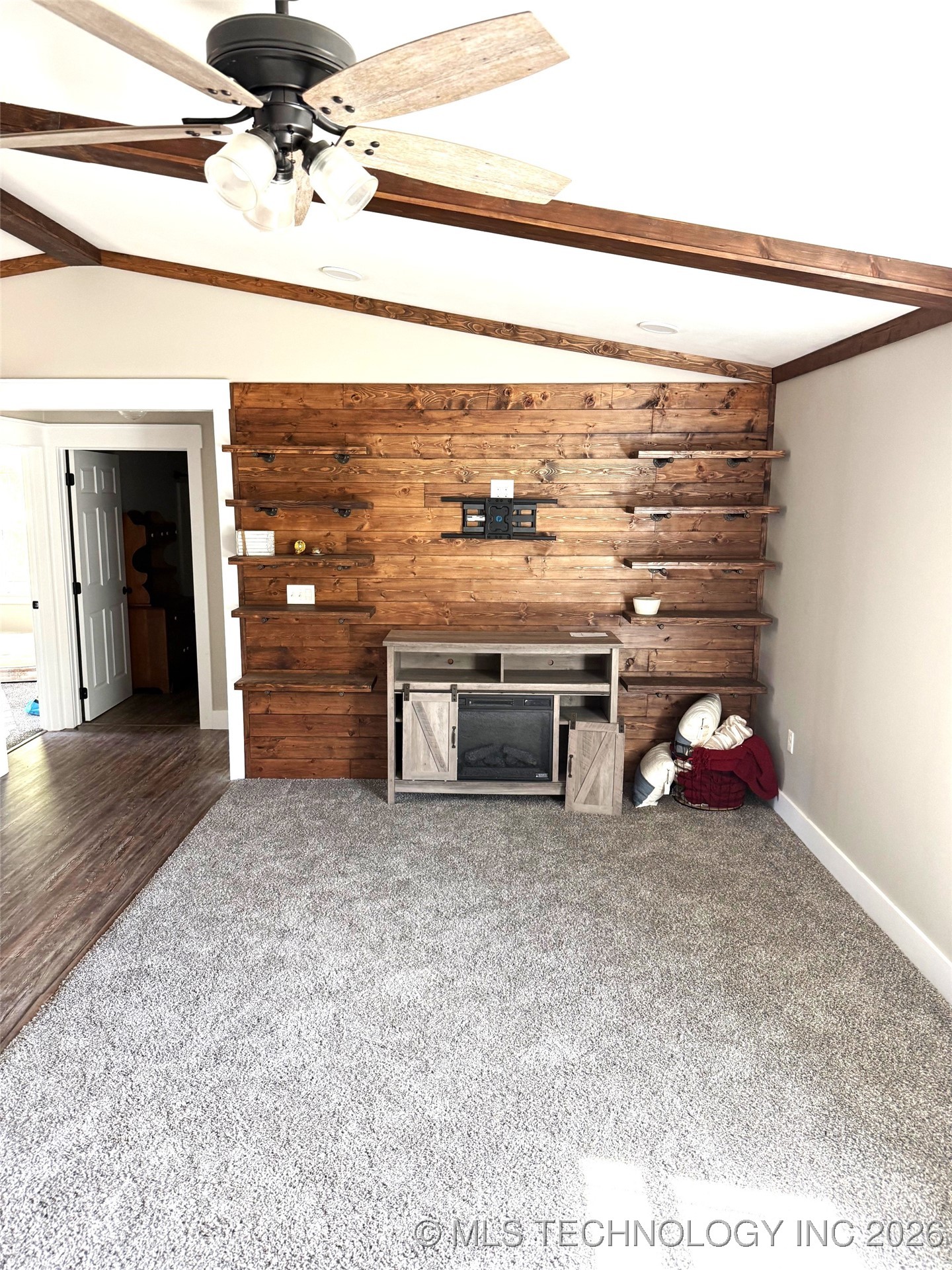 304 Hickory Drive Property Photo 10