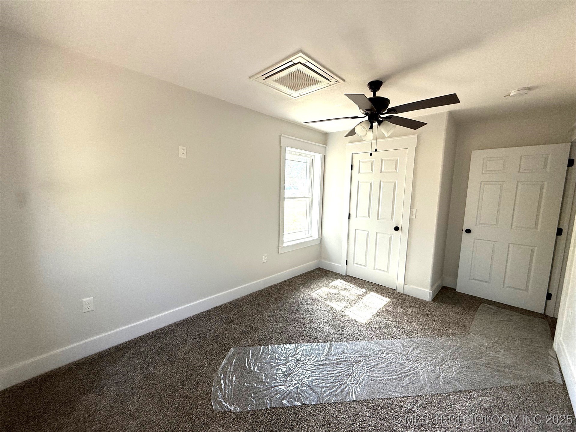 304 Hickory Drive Property Photo 15