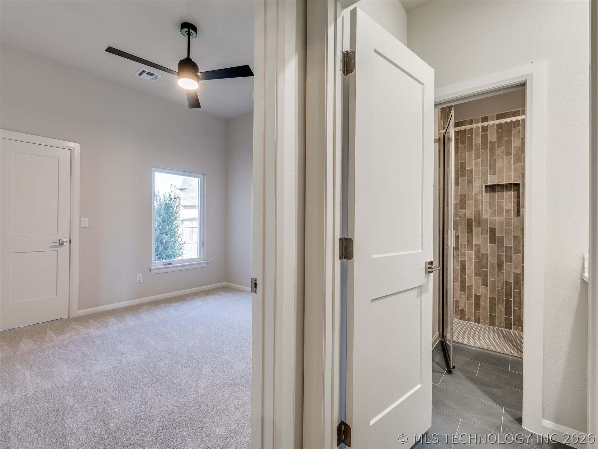 17827 S 48th East Avenue Property Photo 8